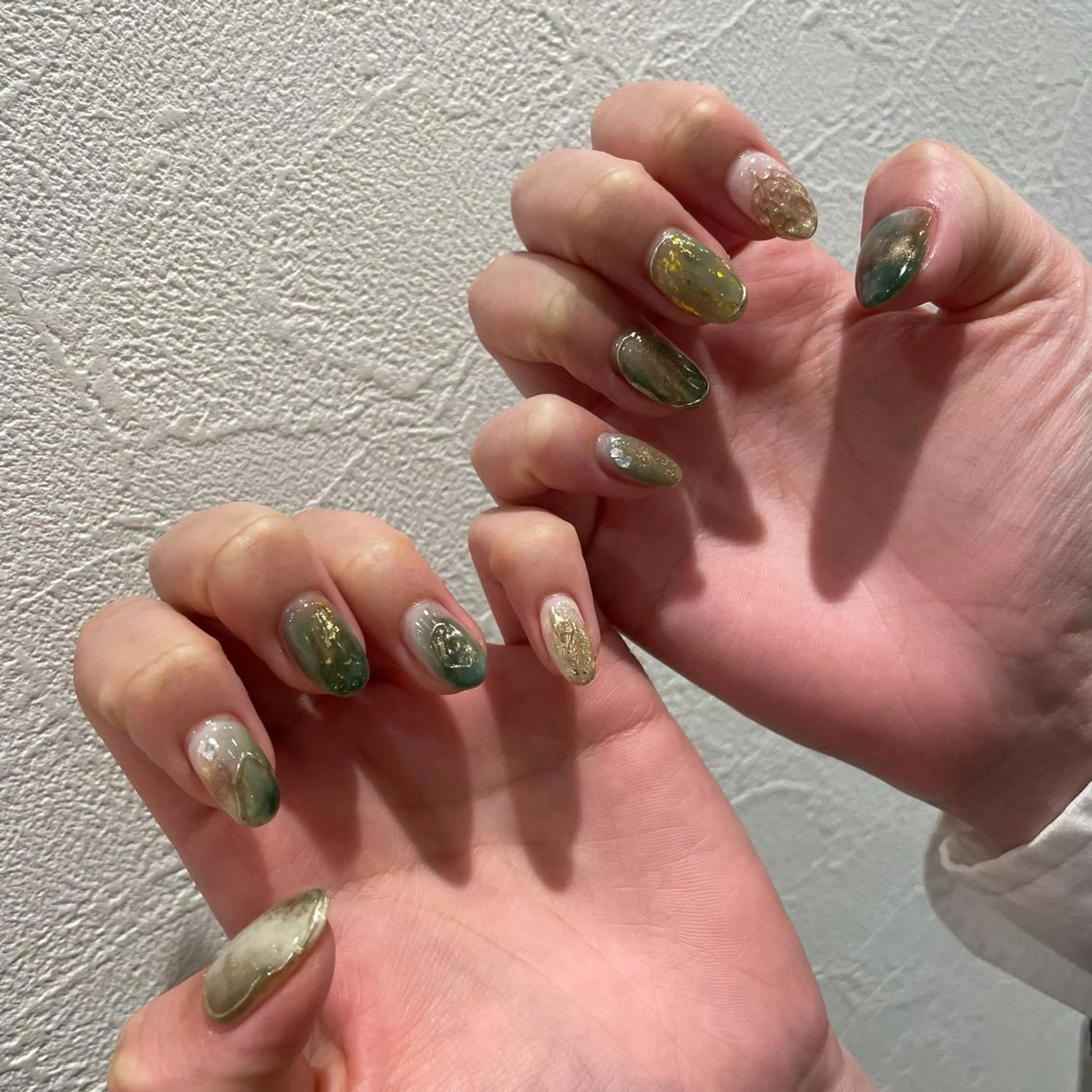 ネイル 成人式 グリーン ハンドネイル miu nail所属・MIUNail YUMIのネイルデザイン