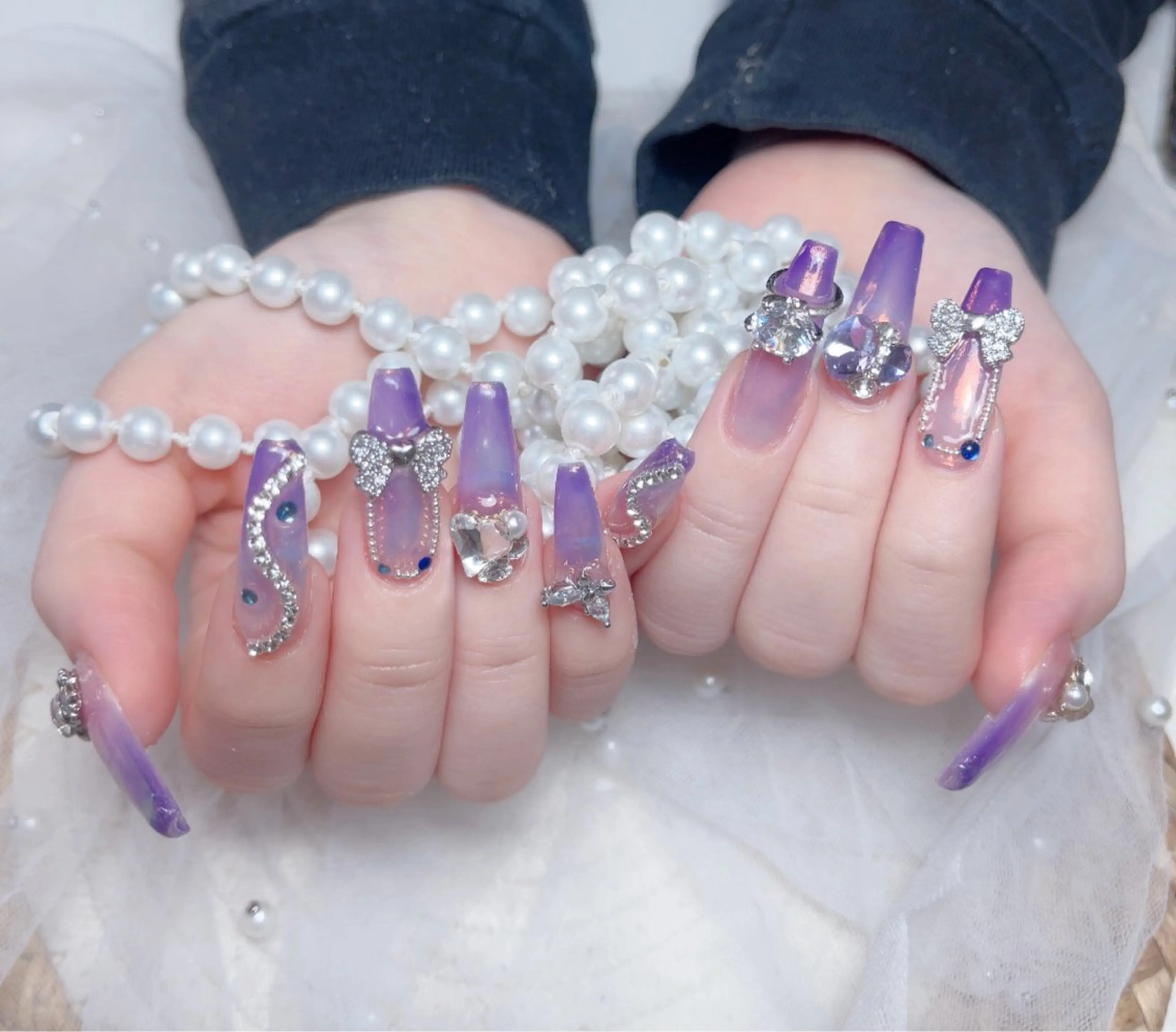 ネイル オーロラネイル フレンチネイル ジェルネイル ガラスフレンチ グラデーション ハンドネイル M🌷nail 長さだし専門店のネイルデザイン