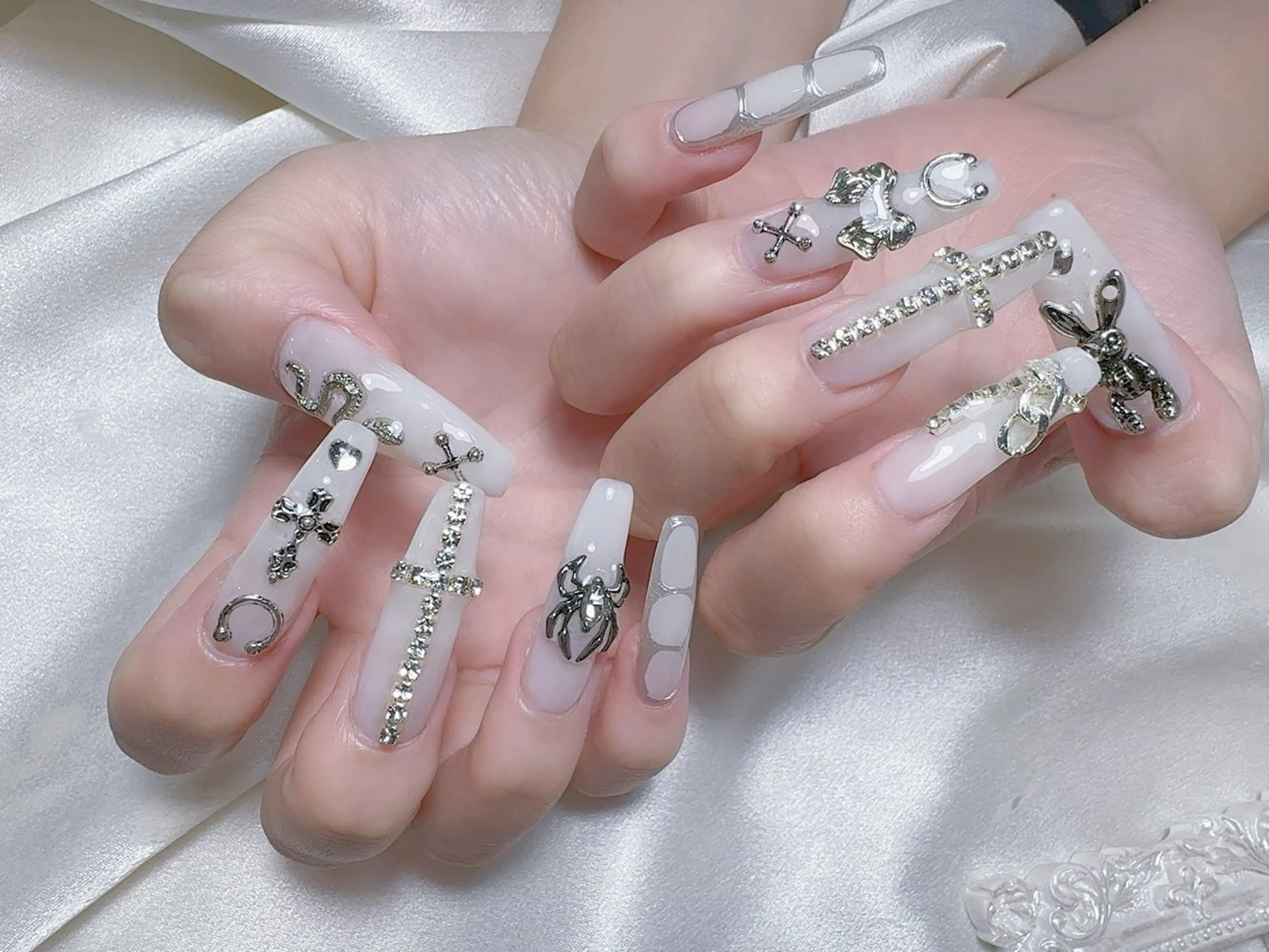 ネイル ハンドネイル ネイルサロン ルミア Lumia 店長のネイルデザイン