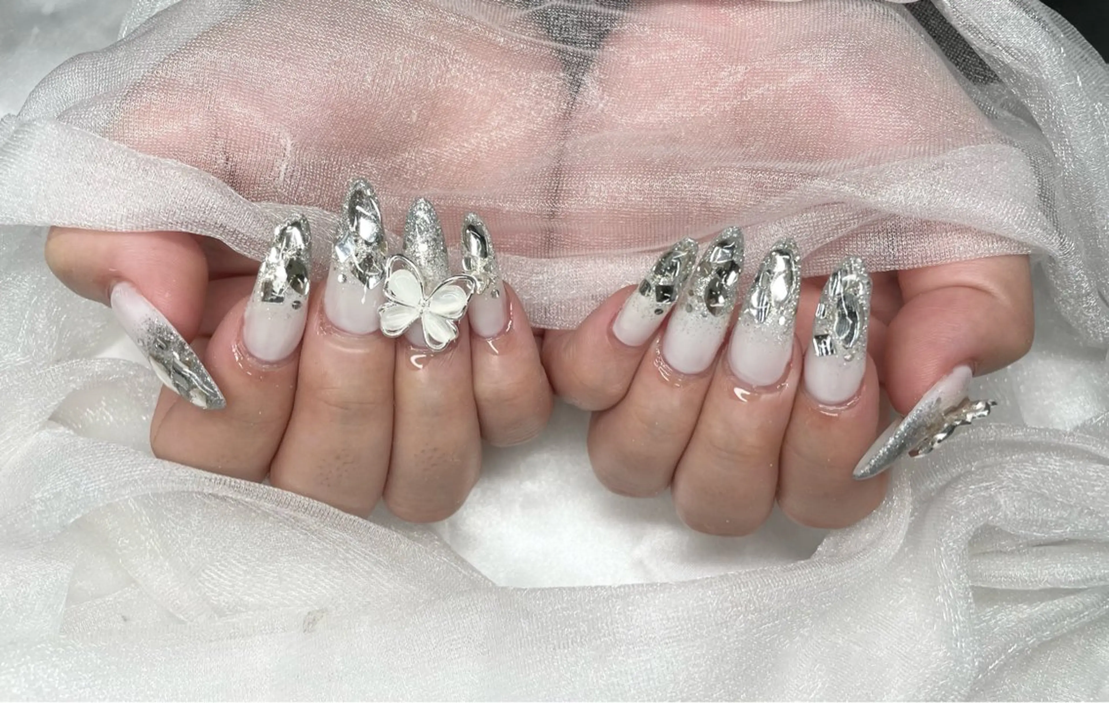 ネイル ハンドネイル Roi〈ロワ〉 Minakoのネイルデザイン