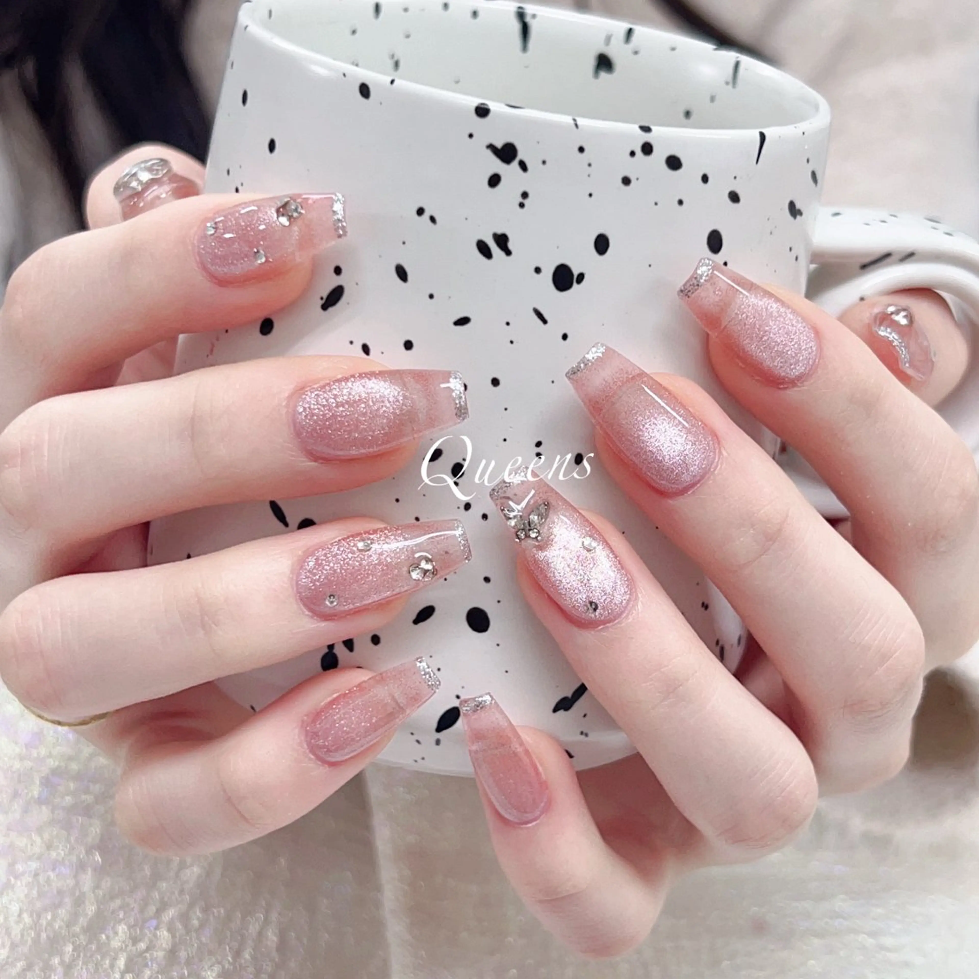 ネイル ハンドネイル Queens 榊 まおのネイルデザイン