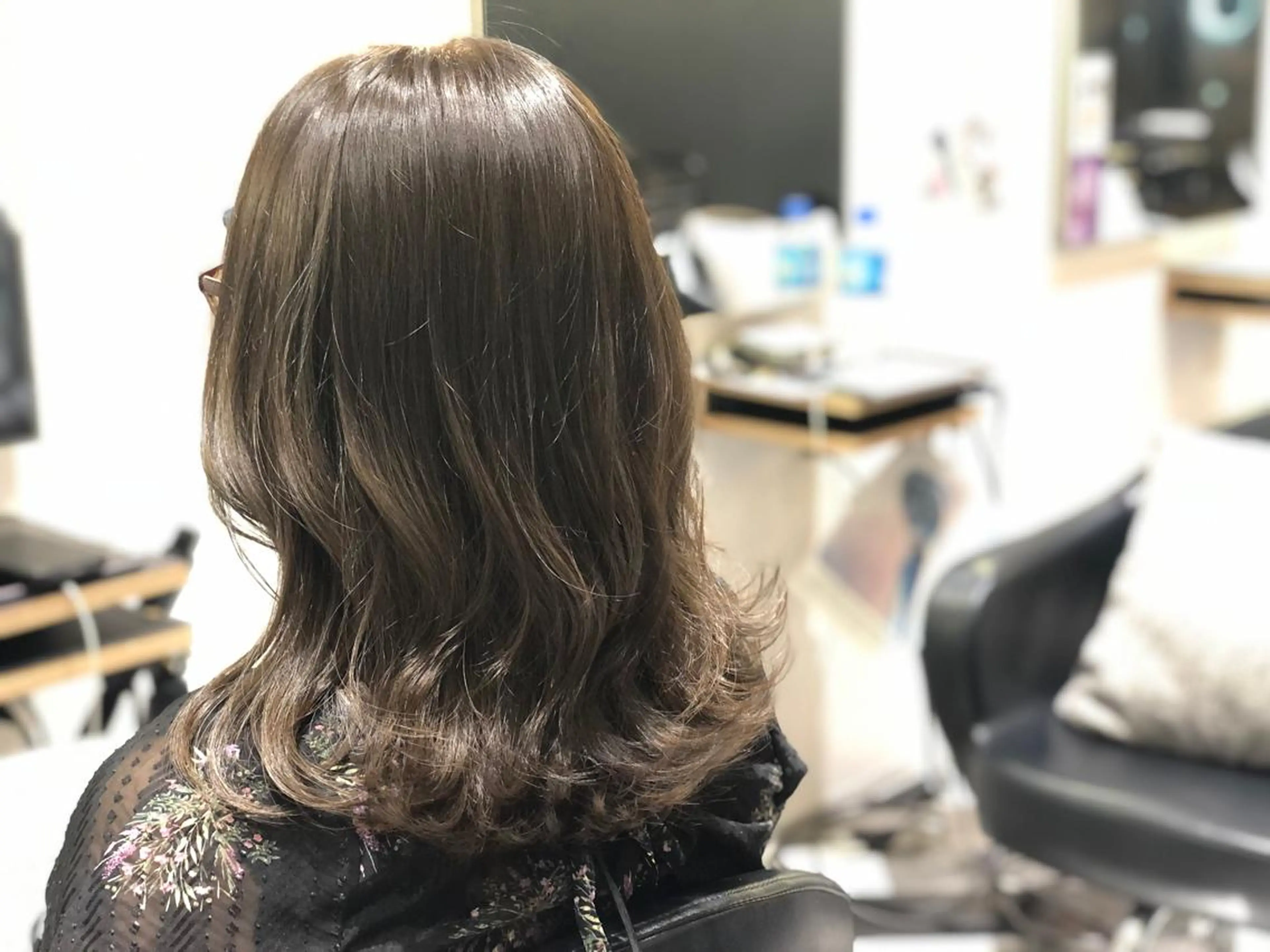セミロング カット ヘアカラー トリートメント ヘッドスパ 貴方に似合うを見つけ ます🌱市川リョウカのヘアスタイル