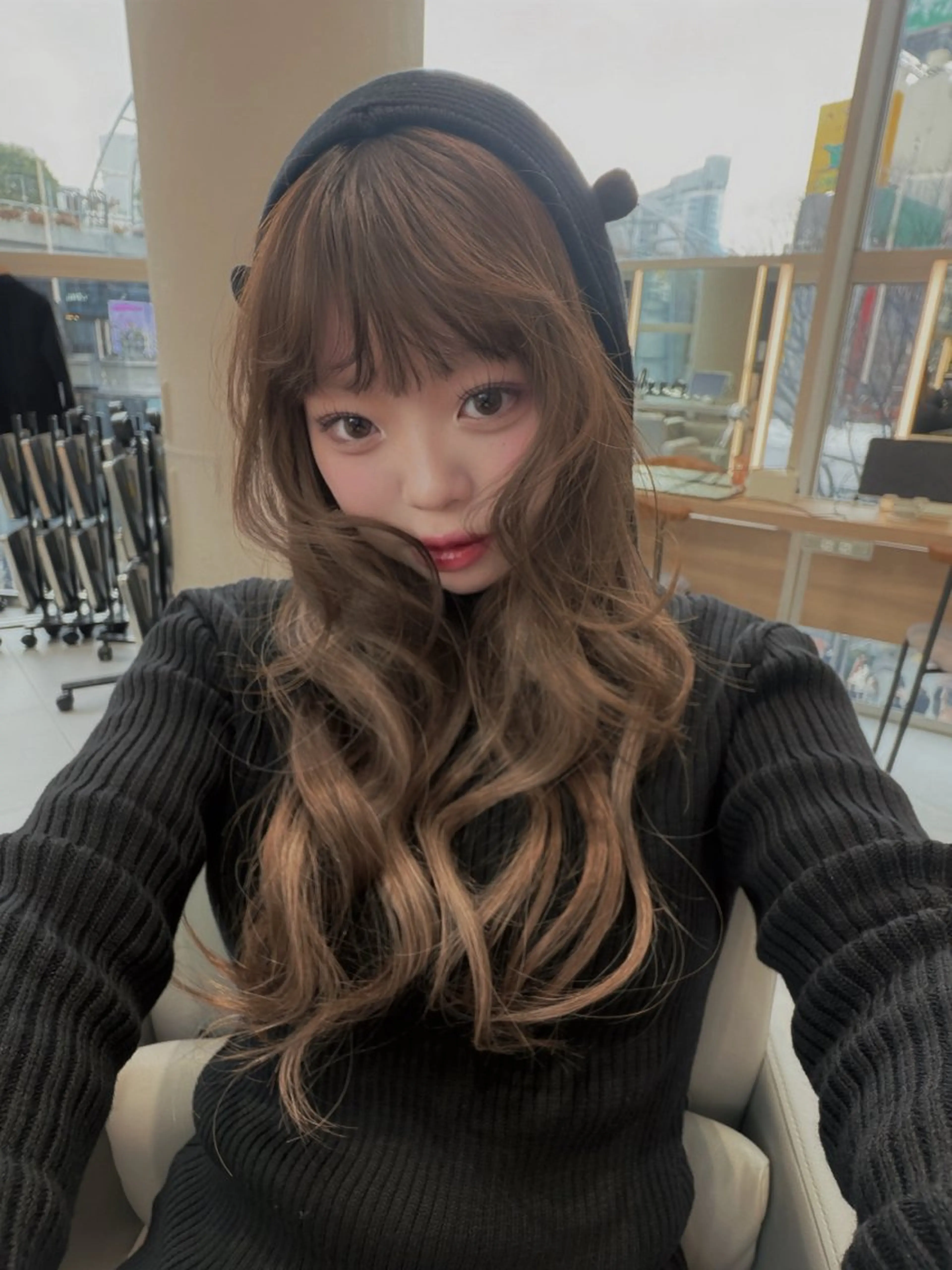 ロング カラー ブリーチ ブラウンカラー 透明感カラー 卒業式のヘアスタイル ヘアカラー トリートメント 🍬カラー特化🍬 Kirari🪄のヘアスタイル