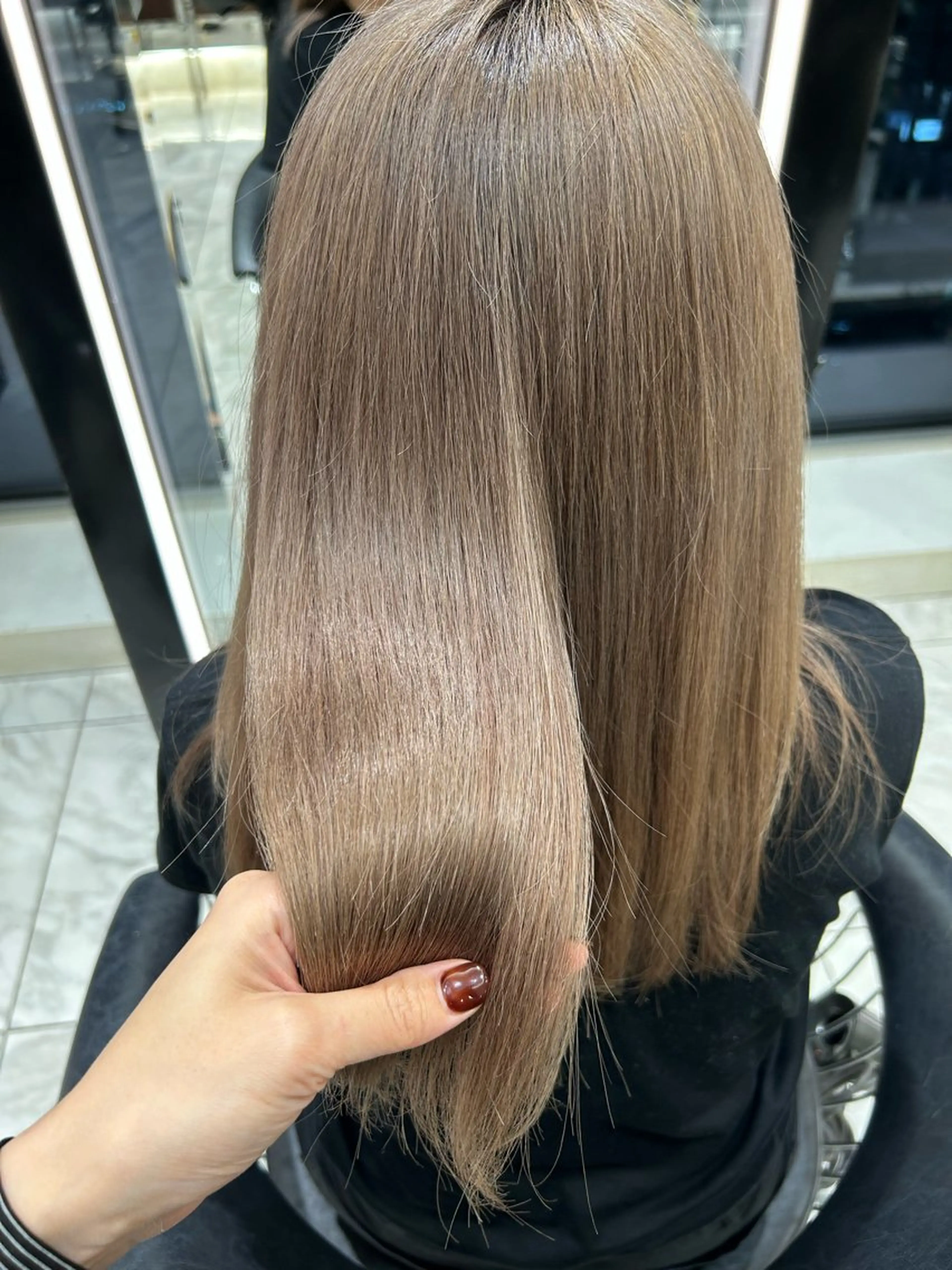 ミディアム カラー コテ巻き風パーマ✨ 韓国ヘア🤎近下菜央のヘアスタイル