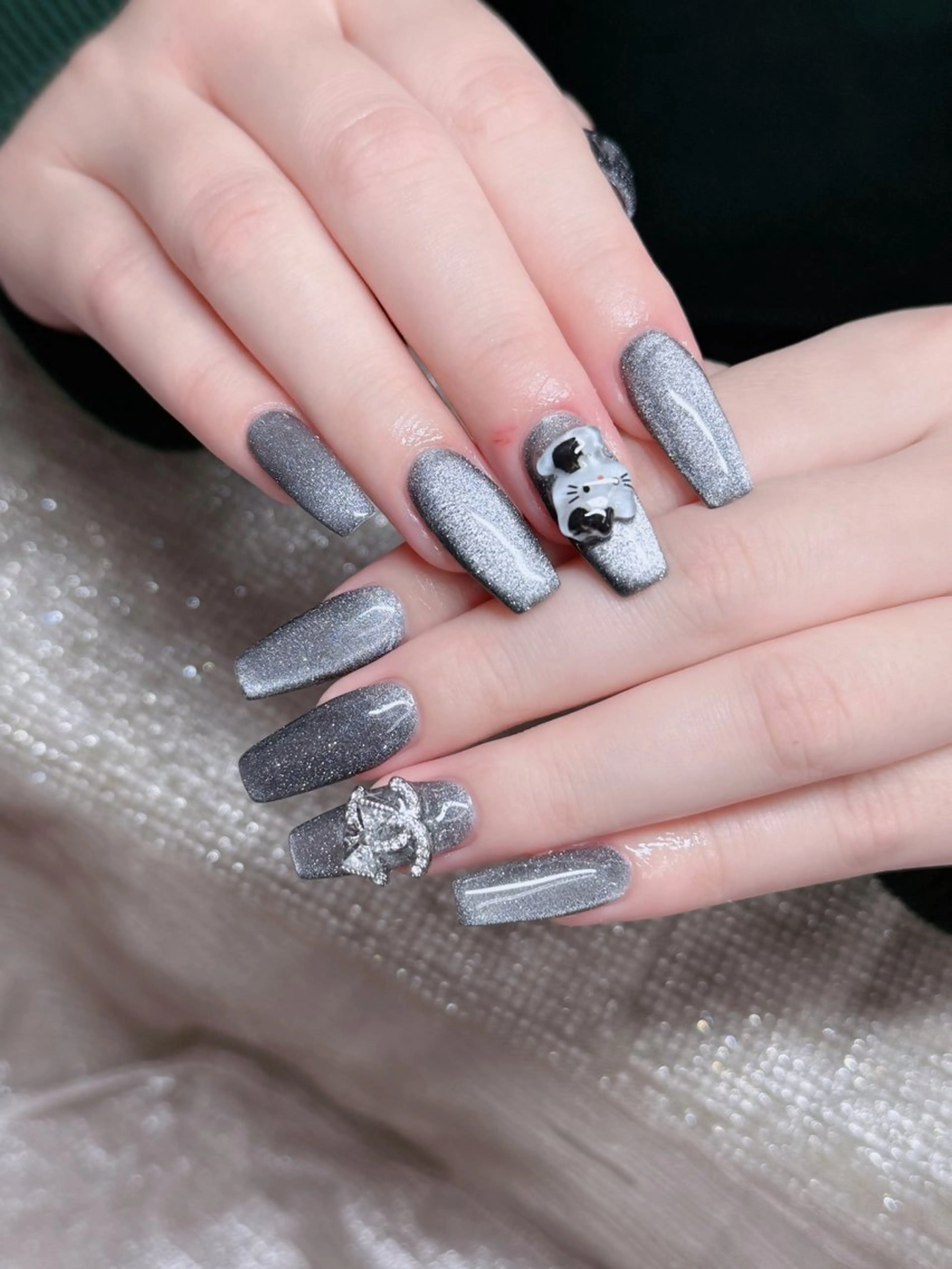 ネイル オーロラネイル フレンチネイル ジェルネイル ハロウィン キラキラネイル ハンドネイル H.baby Nail Salonのネイルデザイン