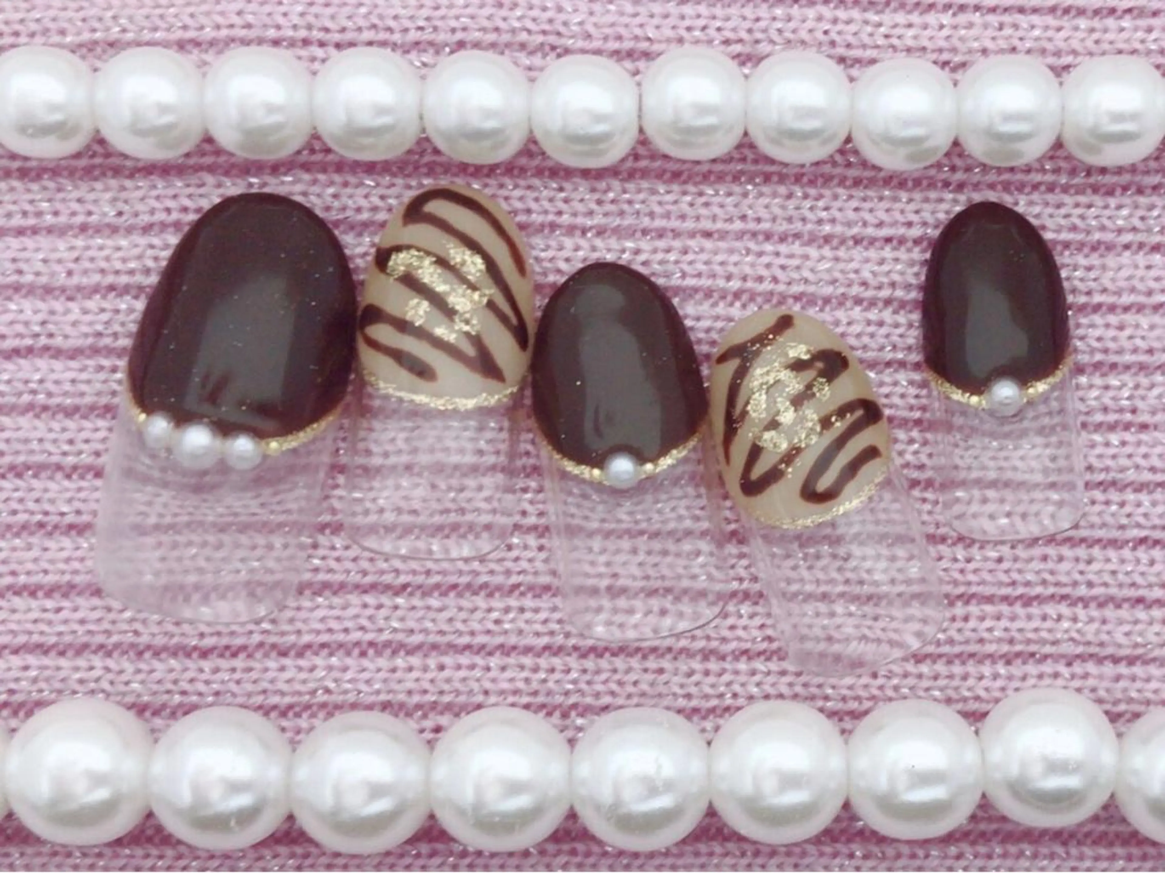 ネイル ストーンネイル Verest 西荻窪のネイルデザイン