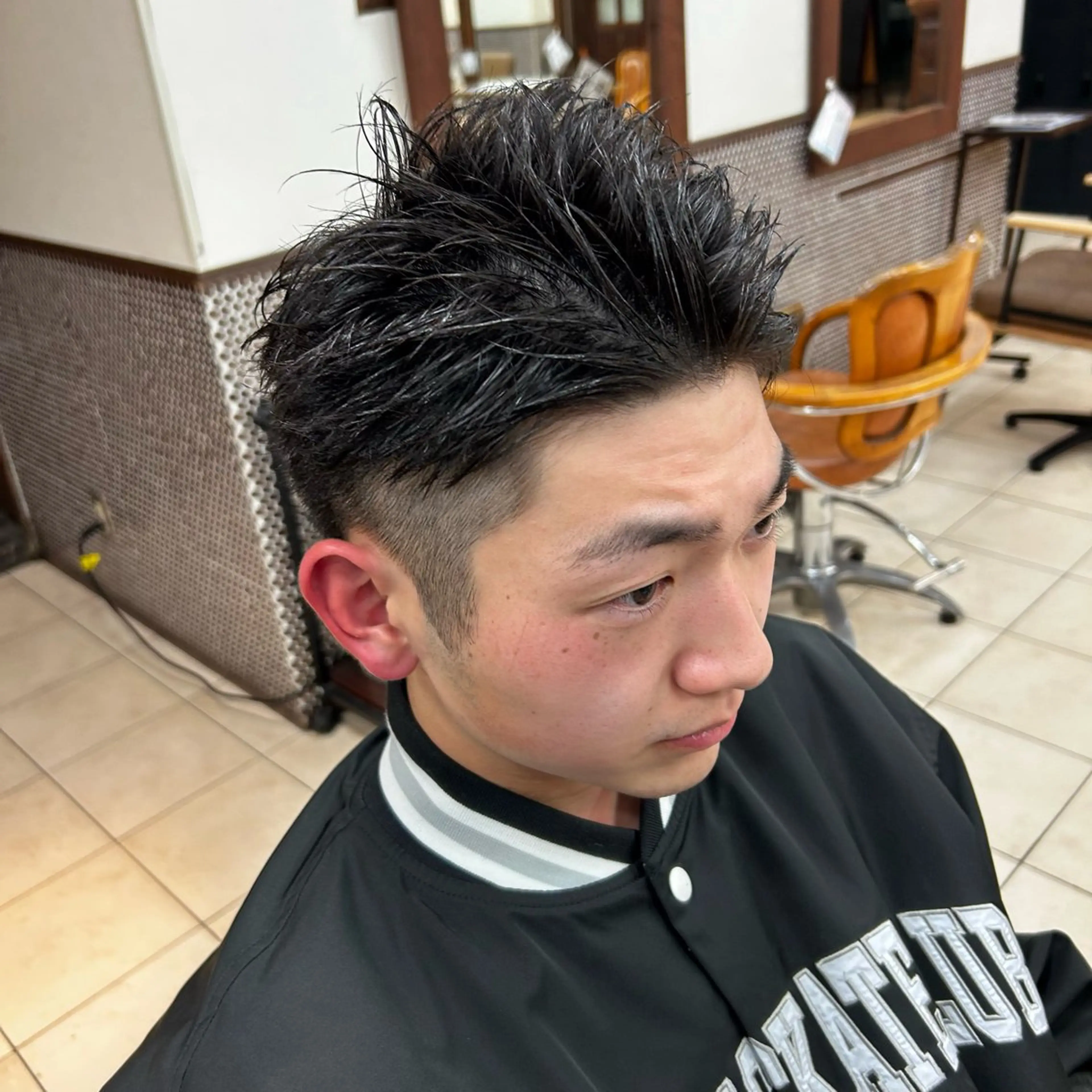 メンズ スパイキーショート ツーブロック メンズ特化/カット: パーマ🔥REO🔥のヘアスタイル