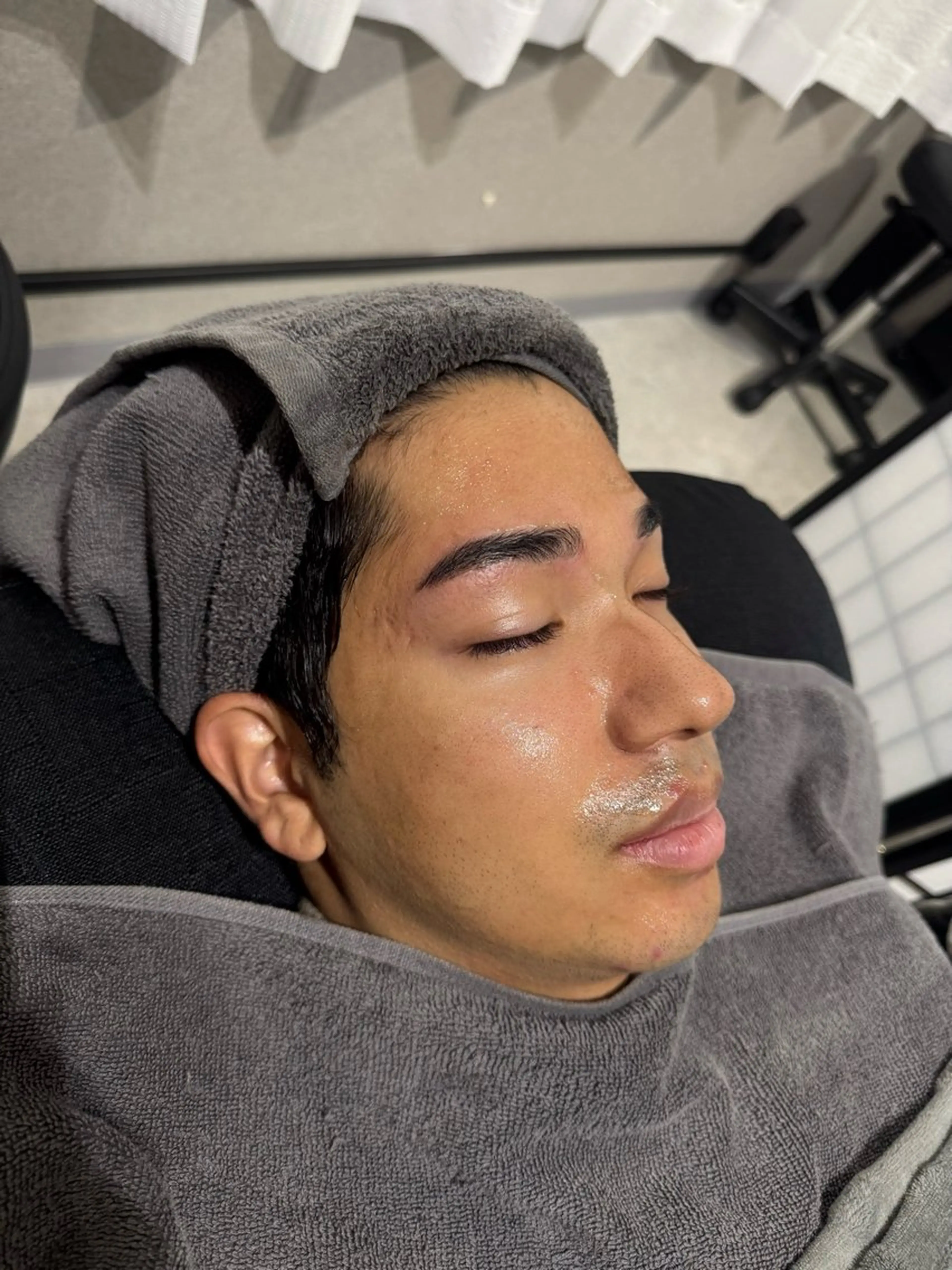 メンズ JAM所属・渋谷アイブロウリスト AYAの眉毛・アイブロウイメージ