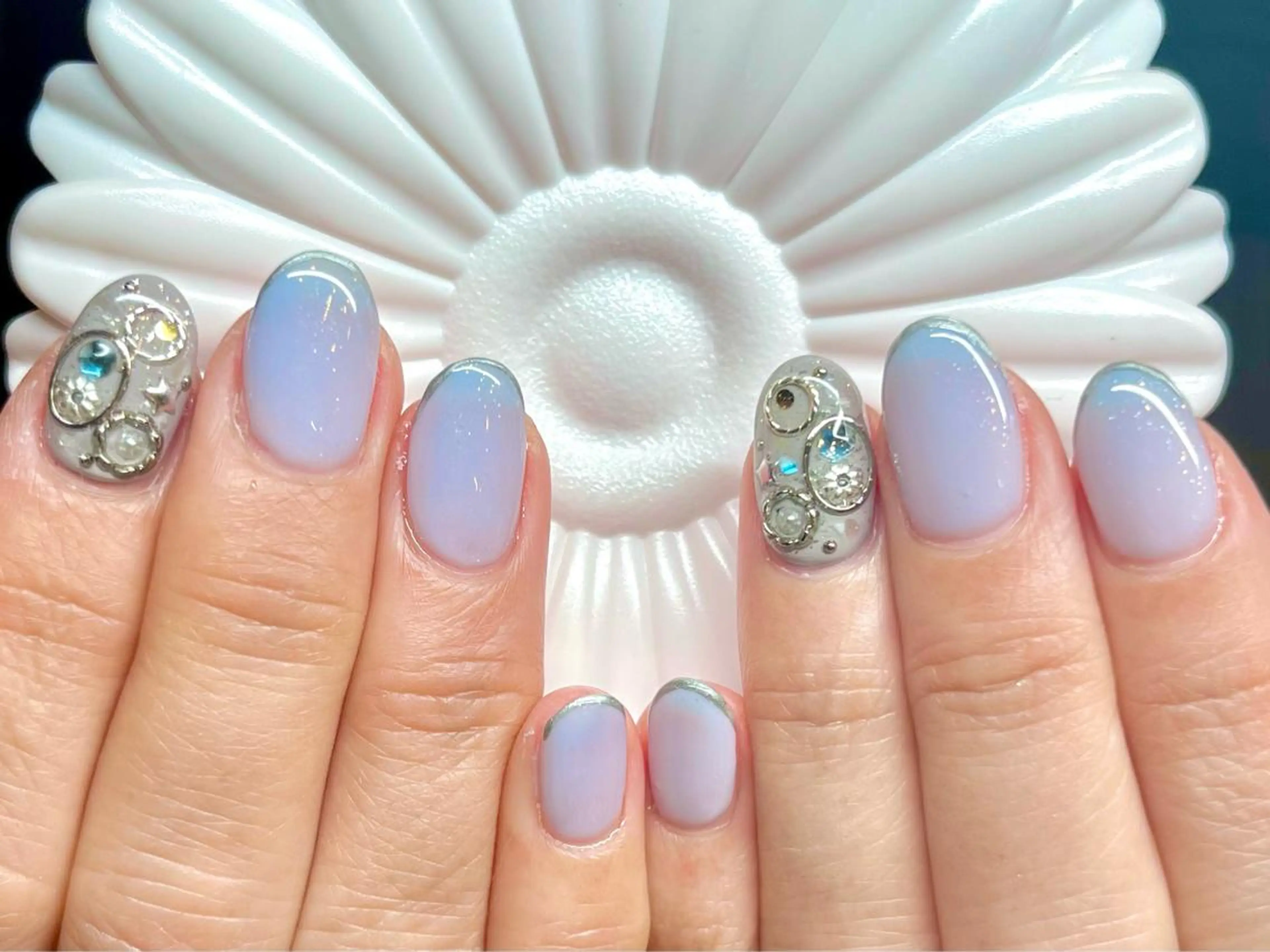 ショート カラー ネイル アートネイル オフィスネイル ワンカラーネイル ショートネイル ネイルサロン　リリーブランシュ所属・森 瑞紀のネイルデザイン