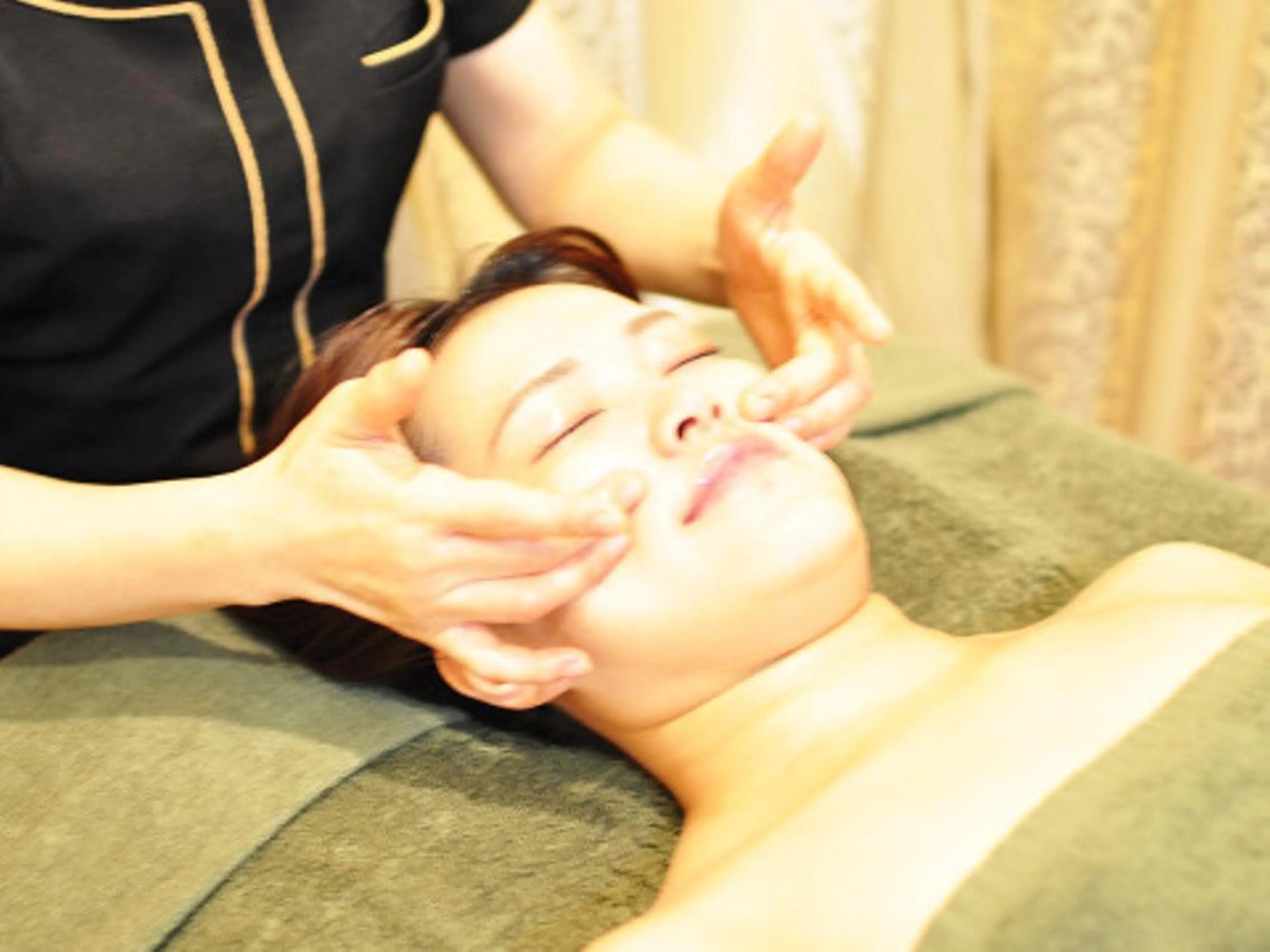 🌿横顔スッキリ小顔矯正🌿小顔矯正+ヘッドスパ【顔むくみ/食いしばり/二重アゴ】の写真