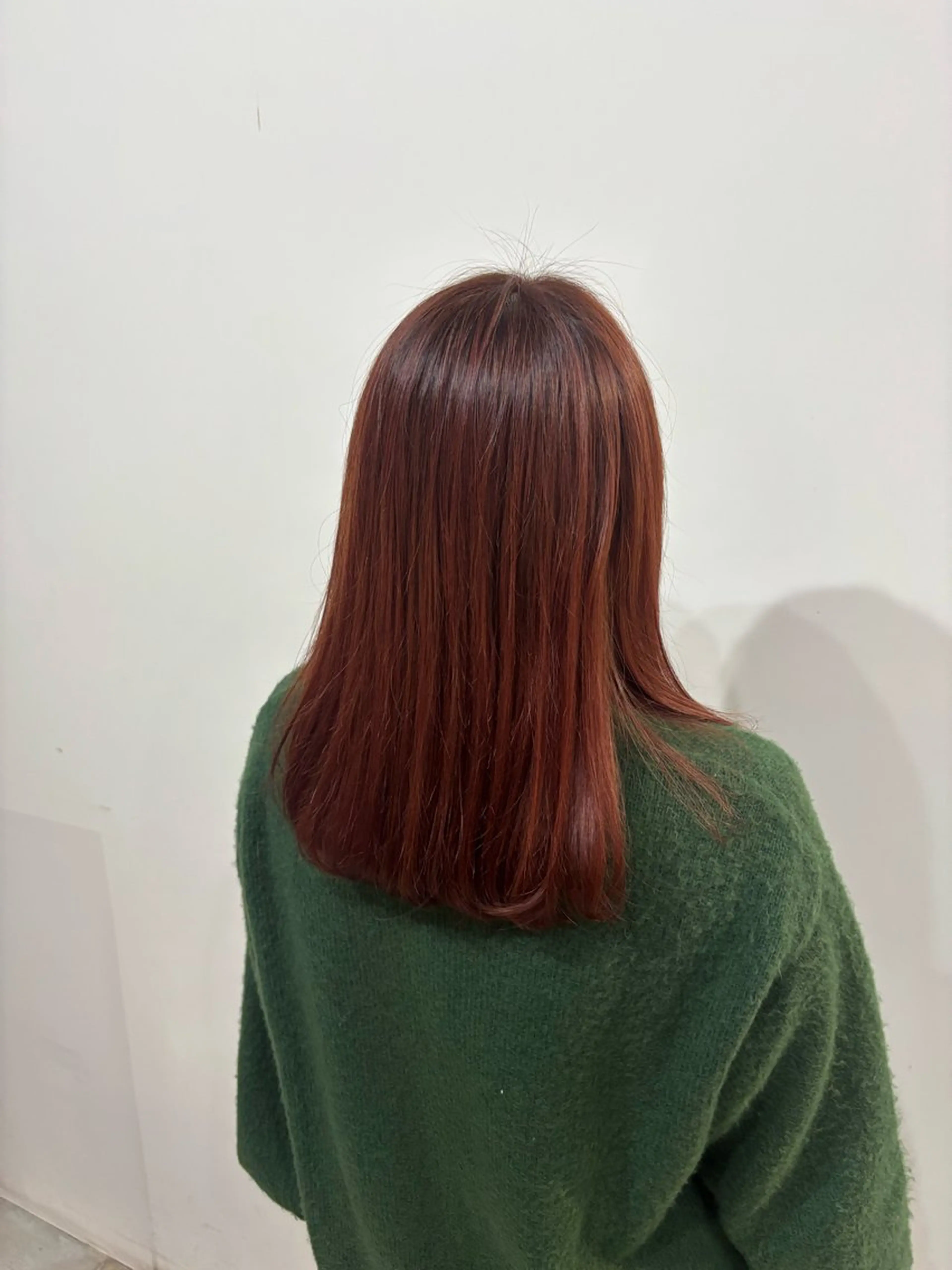 セミロング カラー ブリーチ レッドカラー カット ヘアカラー ボブ/可愛いスタイル ⠀ゆらのヘアスタイル