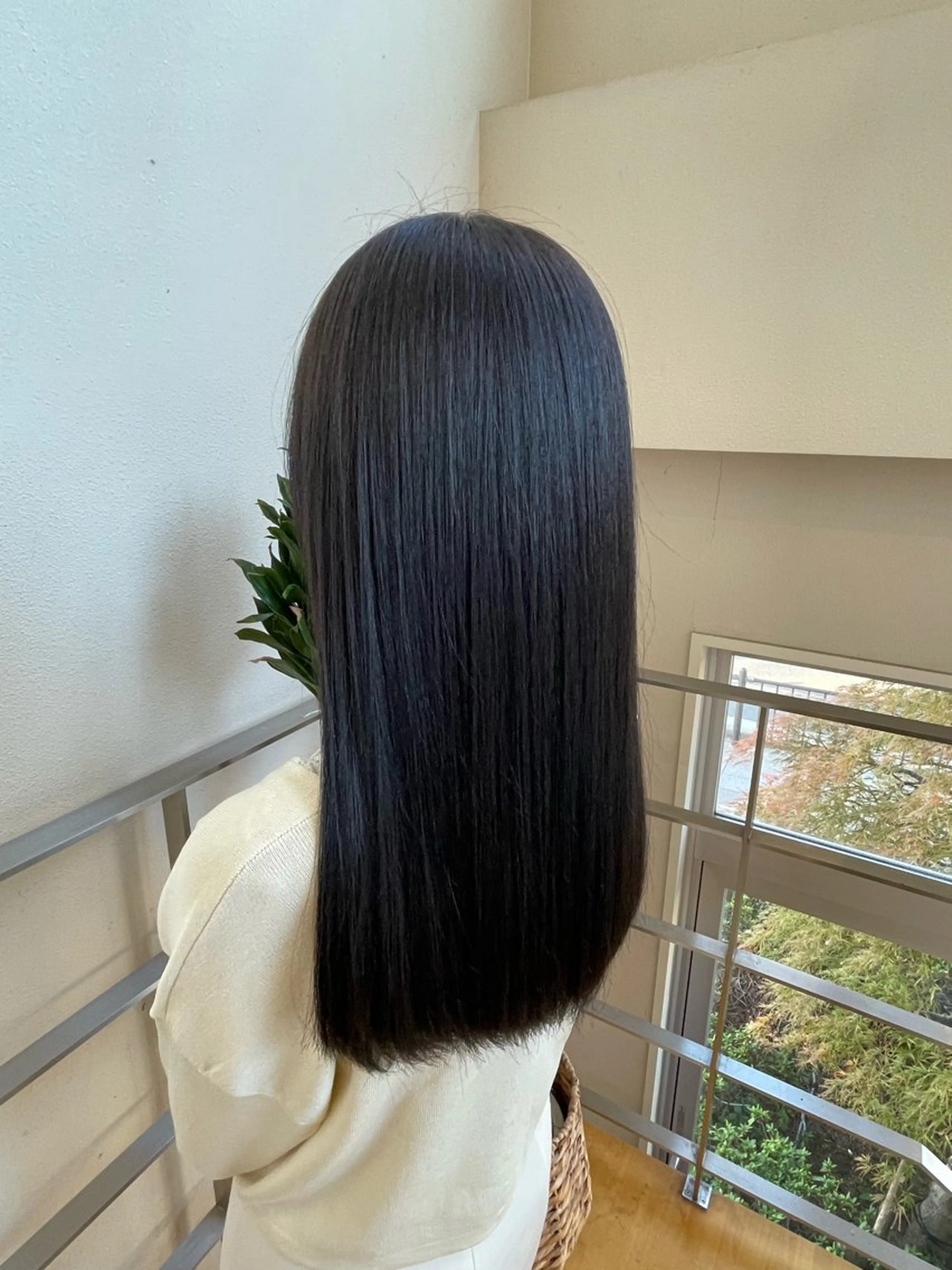 ロング カラー トリートメント めぞんどぼーて少路所属・めぞんどぼーて REINAのヘアスタイル