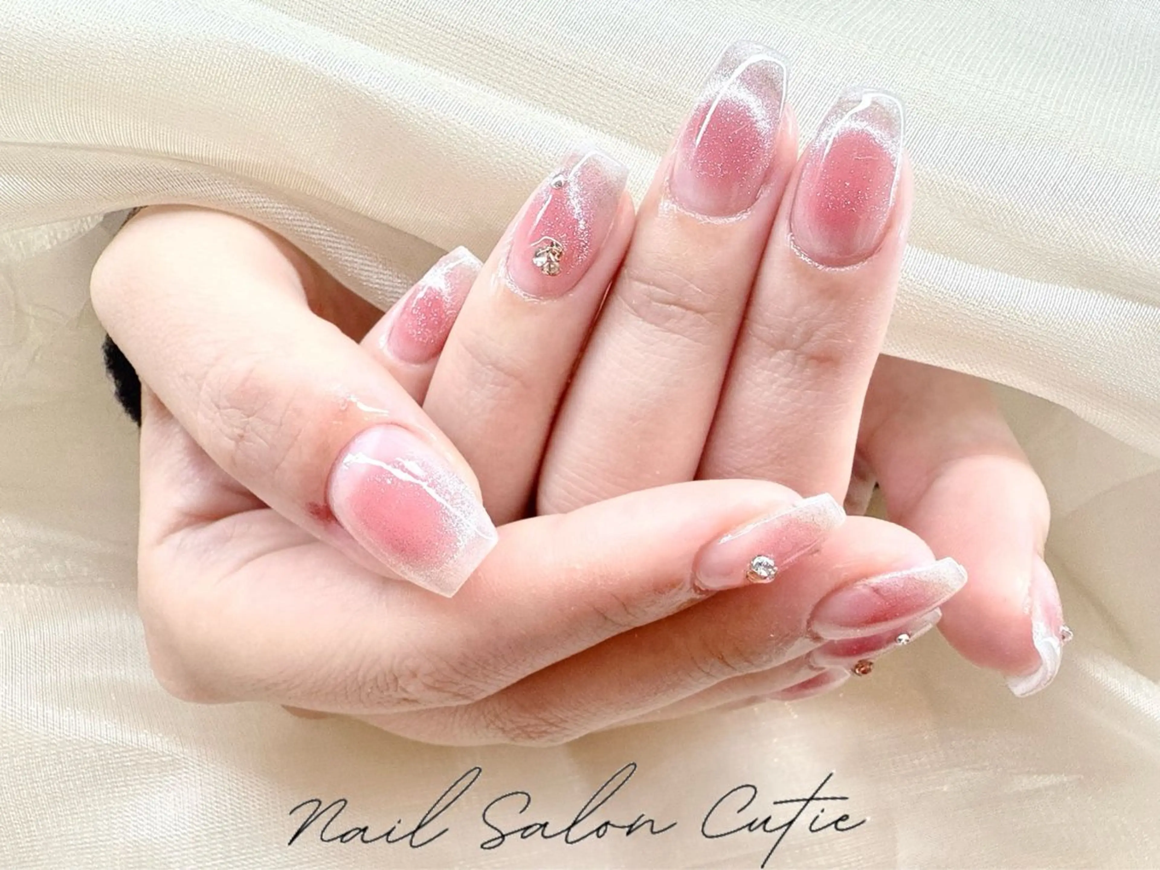 ネイル ジェルネイル ハート 韓国ネイル 持ち込み オフィスネイル ハンドネイル ワンホンネイル 韓国ネイルのネイルデザイン