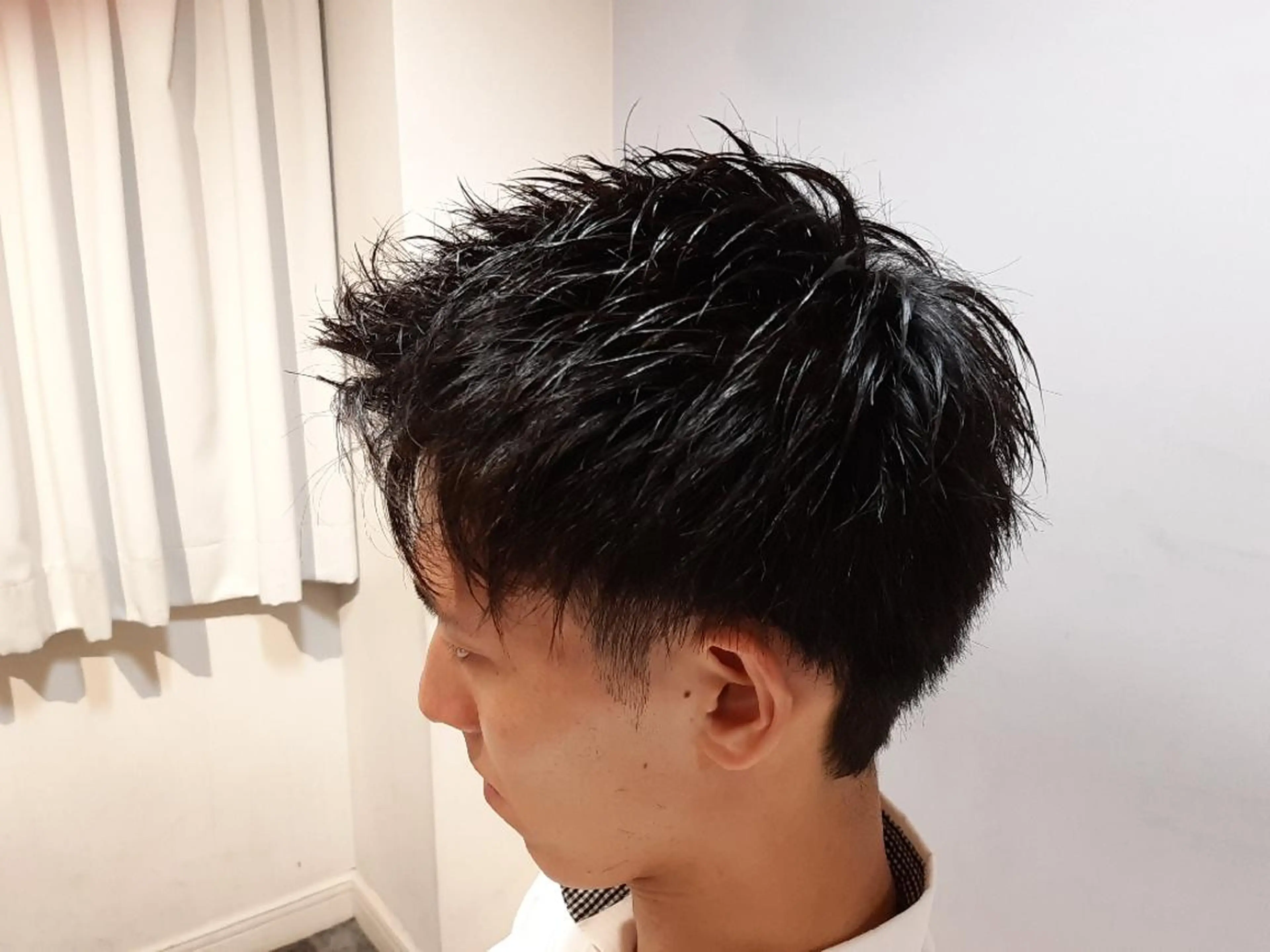 ショート ラヴィ・ザ・バーバー所属・佐々木 良佑のヘアスタイル