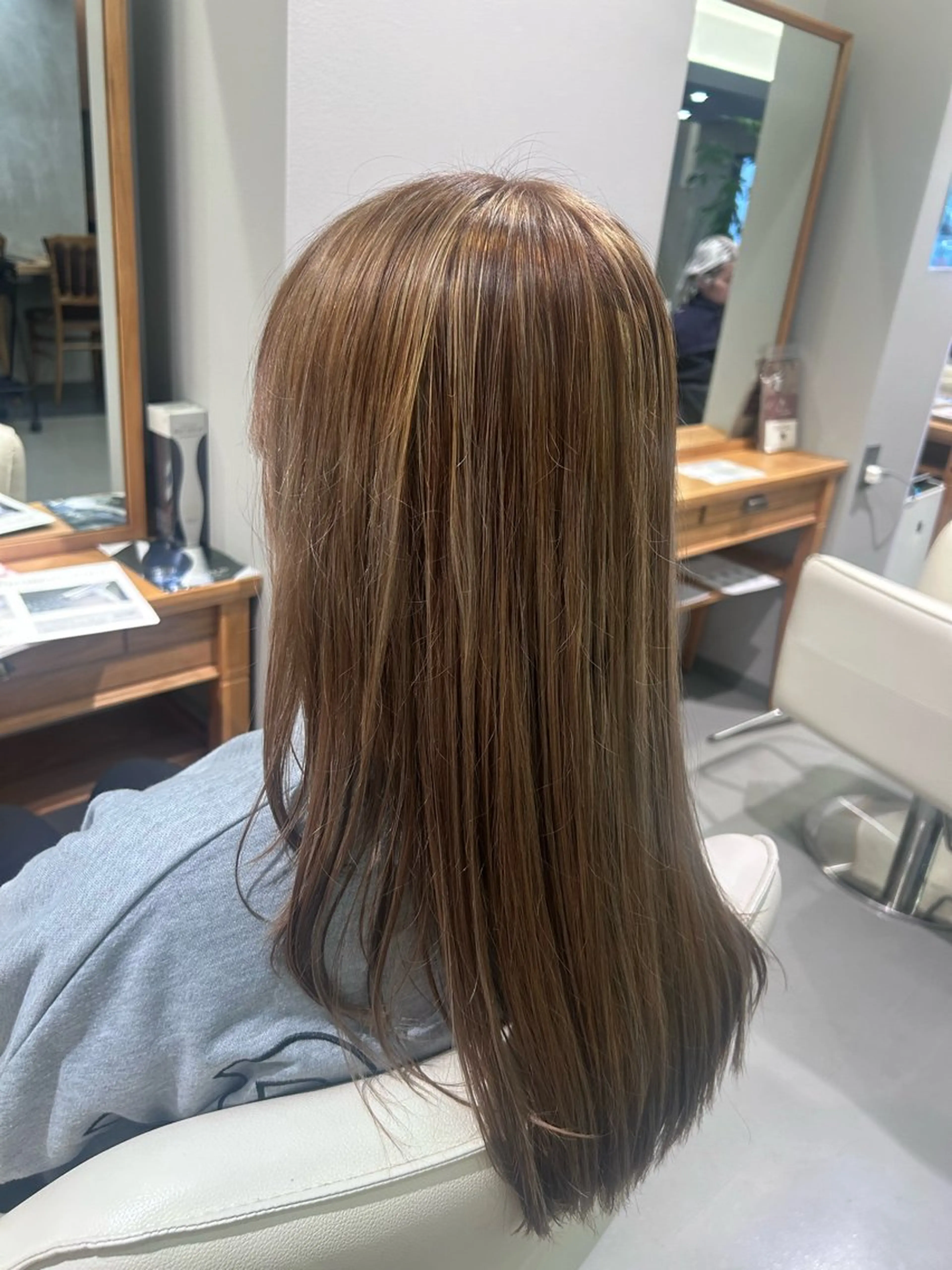 ロング 北岡 樹穂のヘアスタイル