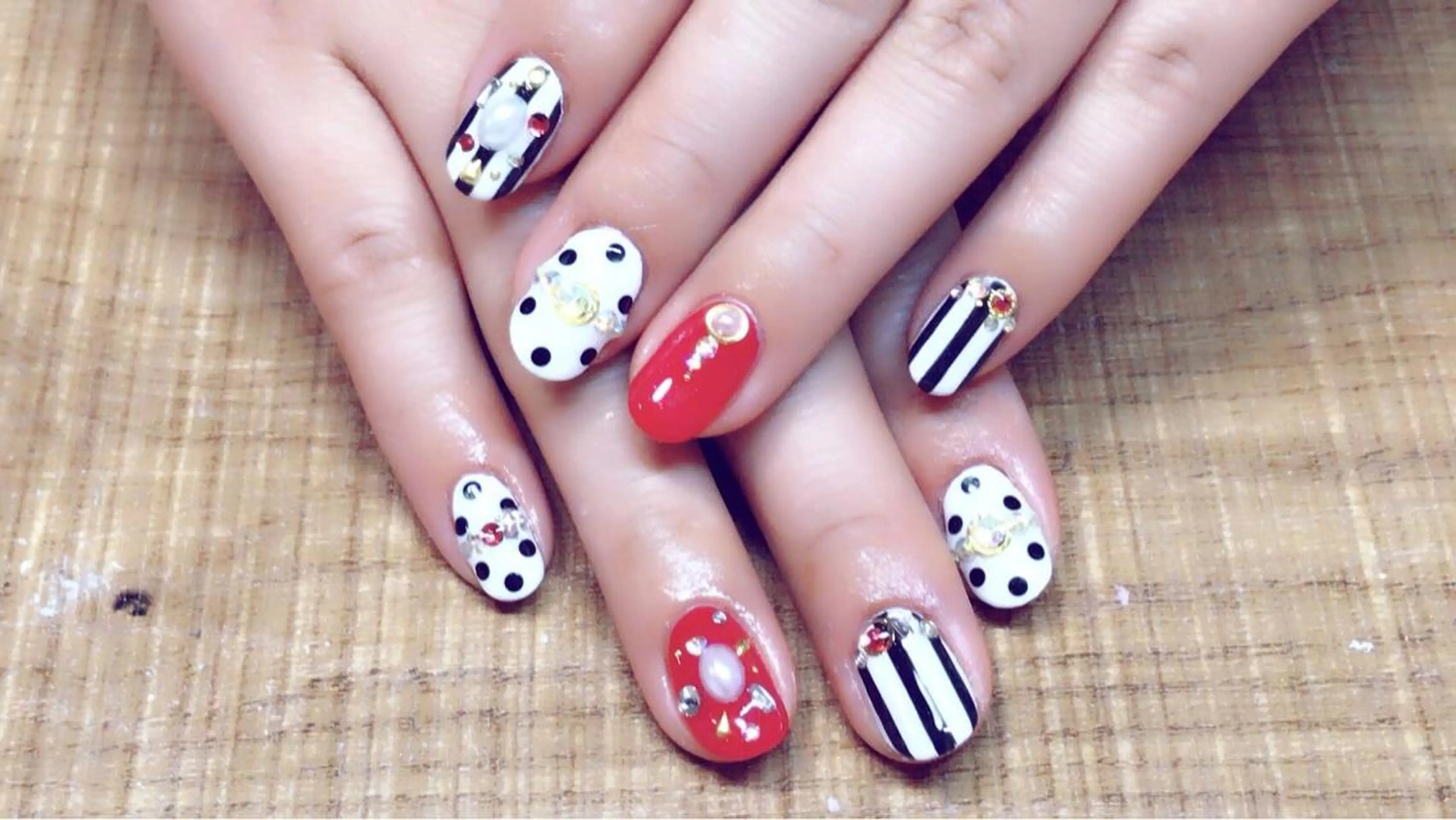 ネイル 安藤 Charlotteのネイルデザイン