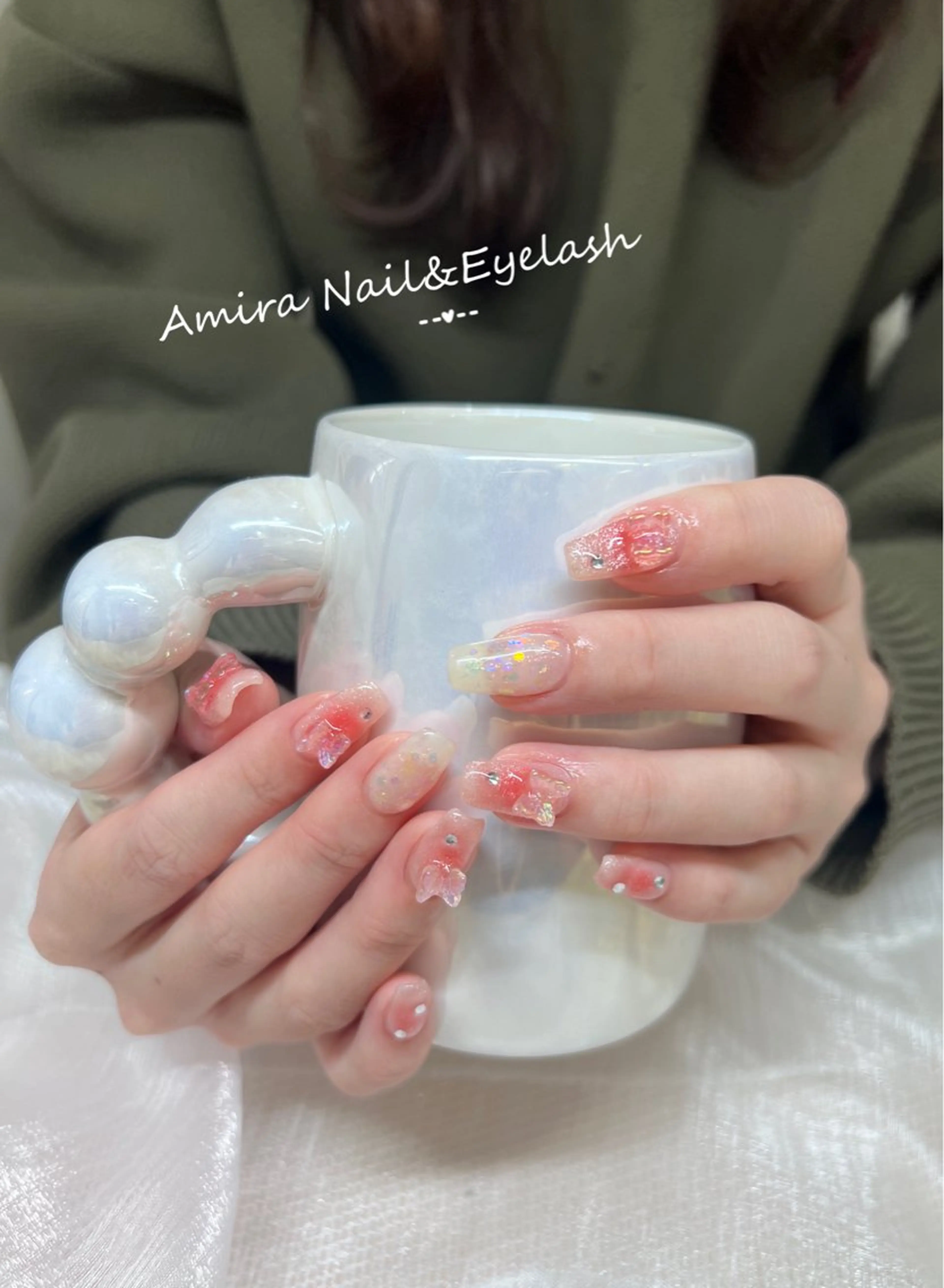 ネイル Amira アイラッシュのマツエク・マツパデザイン