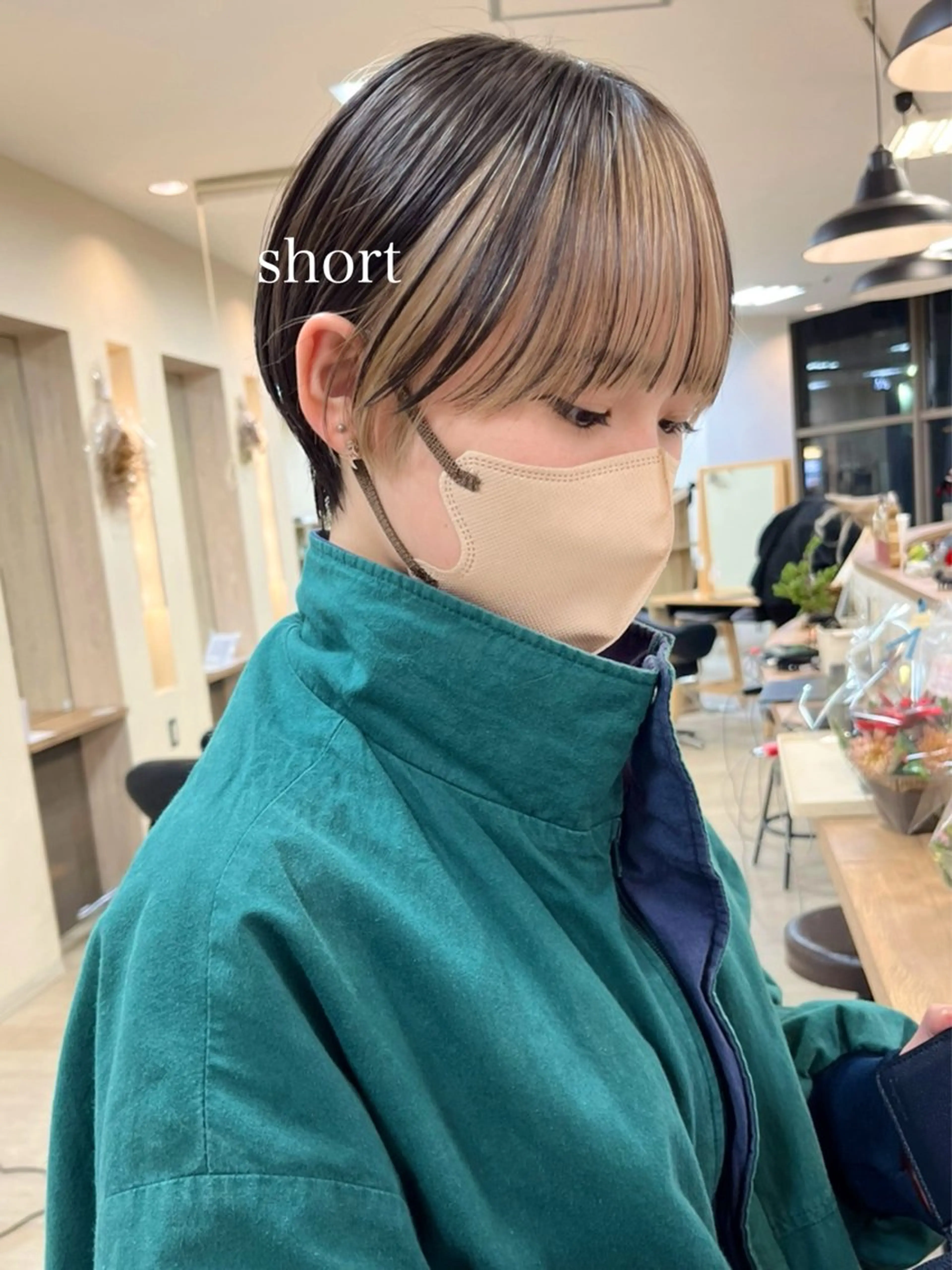 ショート カラー 切りっぱなしボブ ショートボブ ハンサムショート 丸みショート ブリーチ カット ヘアカラー トリートメント 初めてのショート お任せください✂️のヘアスタイル