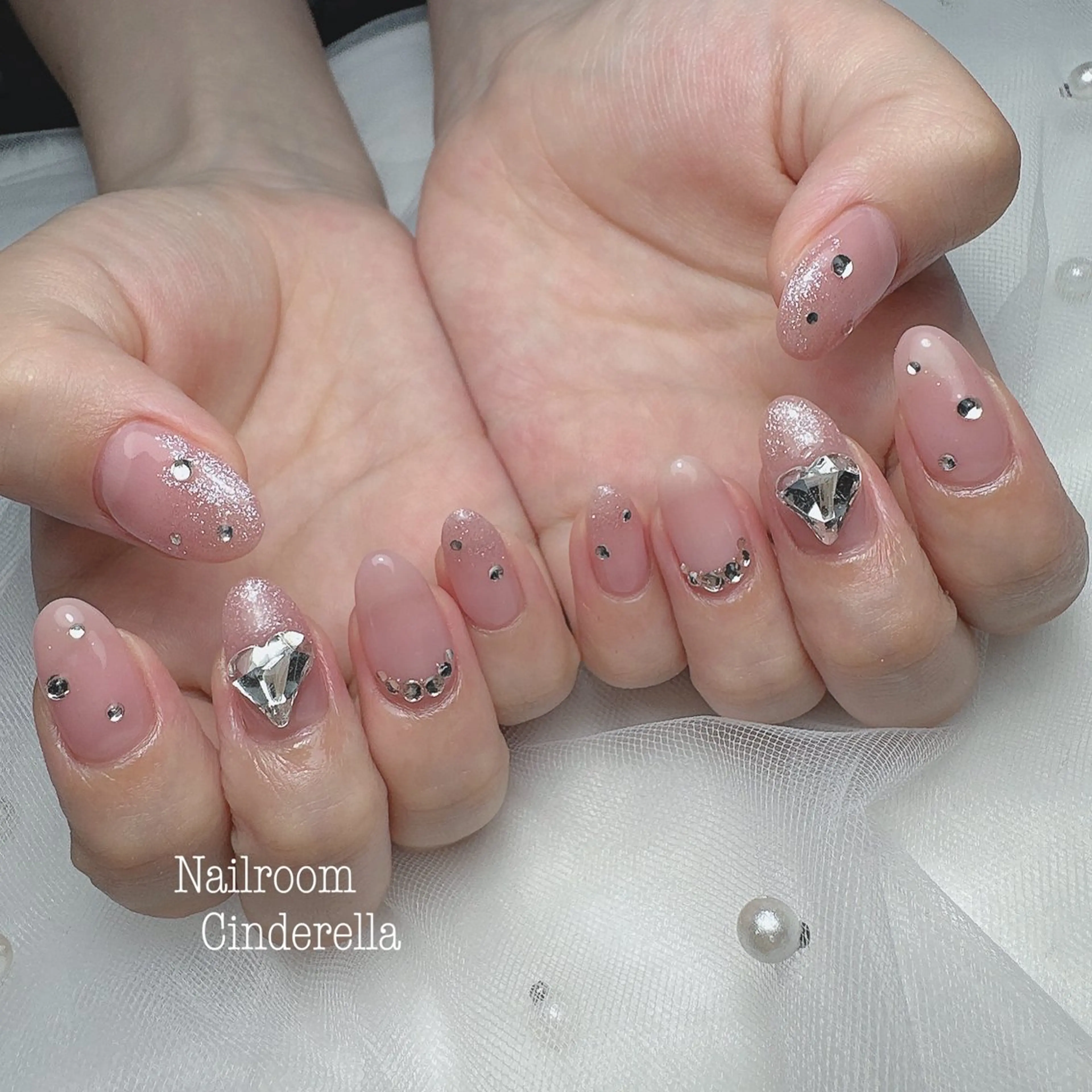 ネイル ハート キラキラネイル Nailroom. Cinderellaのネイルデザイン