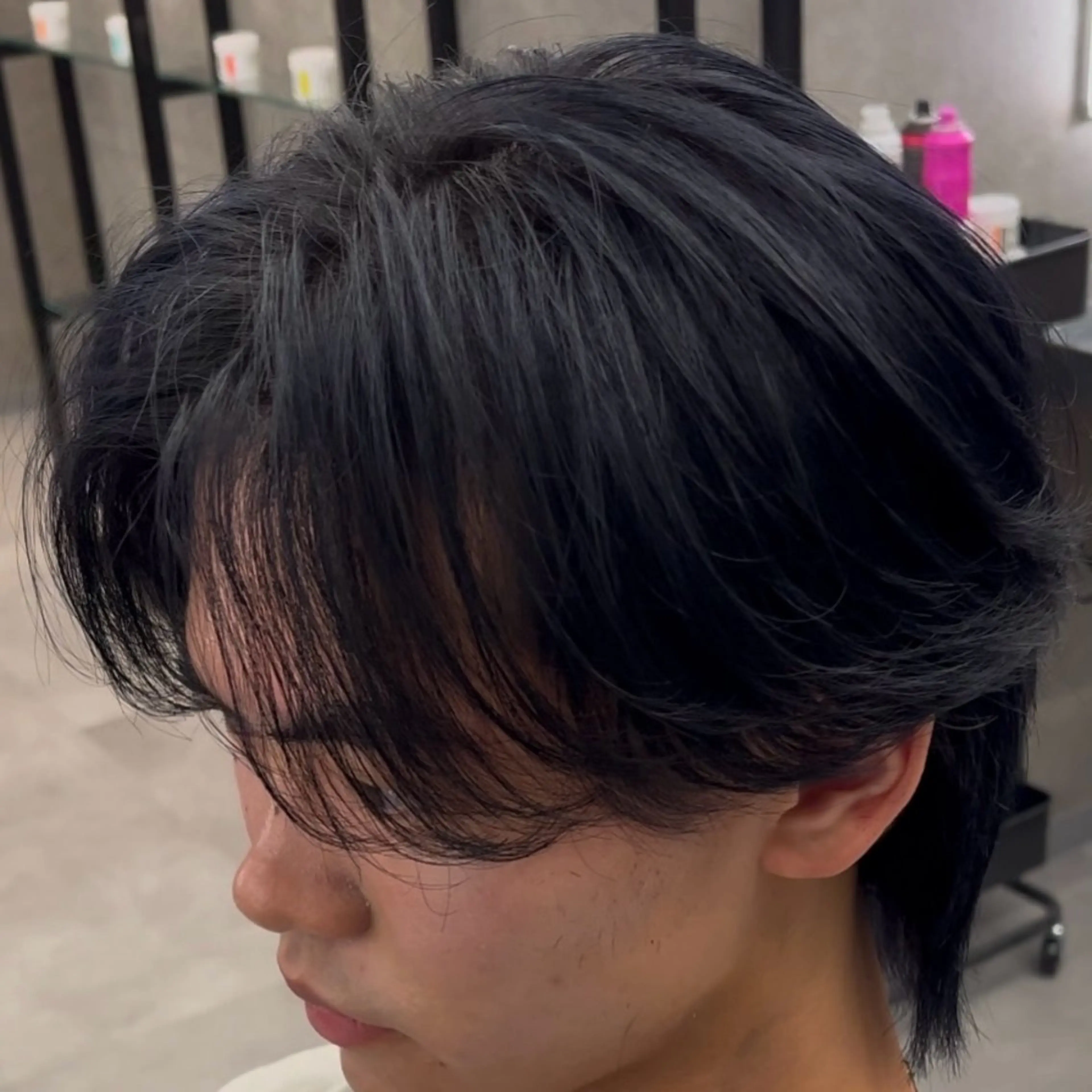 ショート カラー ヘアアレンジ メンズ 黒髪 ブルーカラー ブルーブラック カット ヘアカラー 【札幌メンズ特化】 🔥RIKU🔥のヘアスタイル