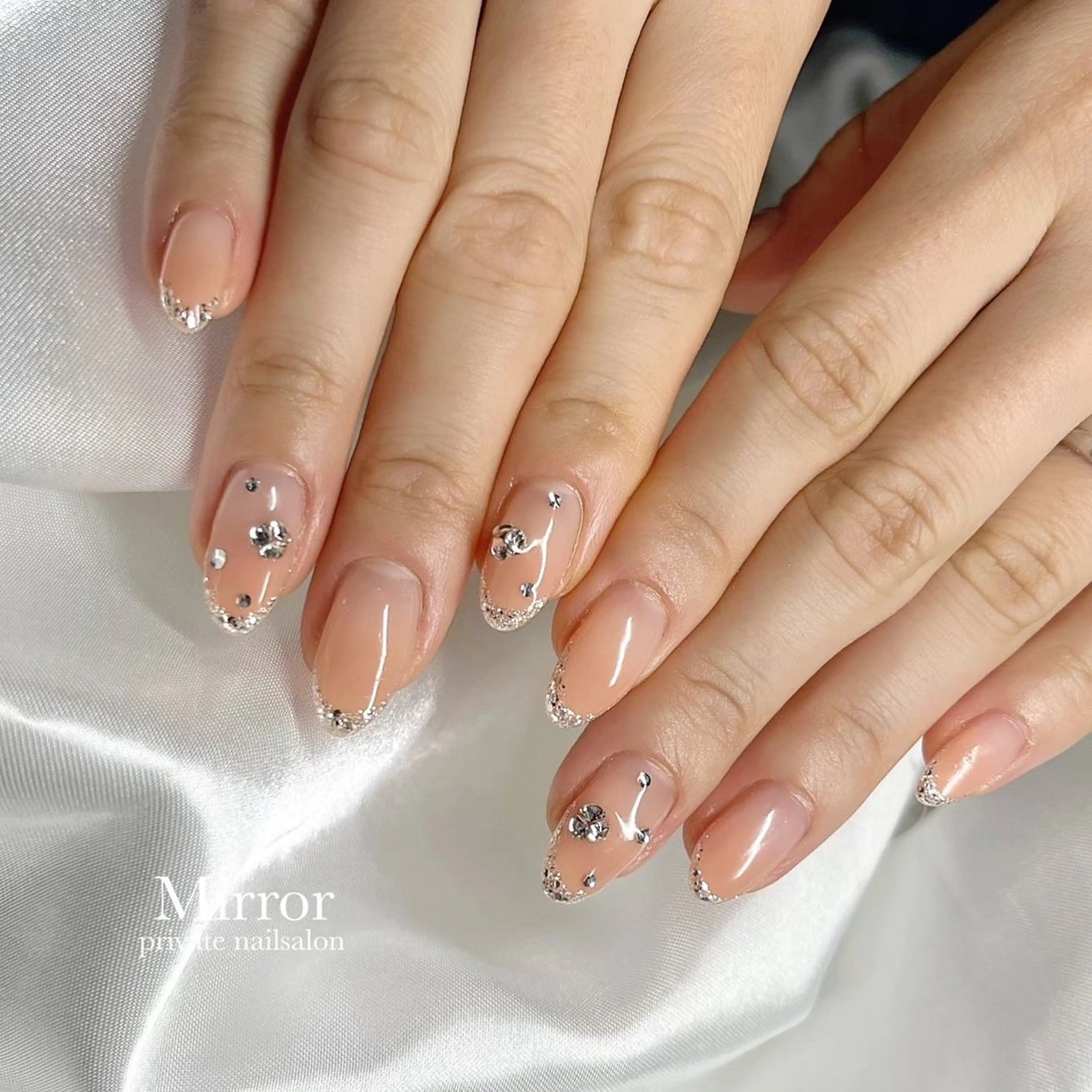 ネイル nailsalon Mirrorのネイルデザイン