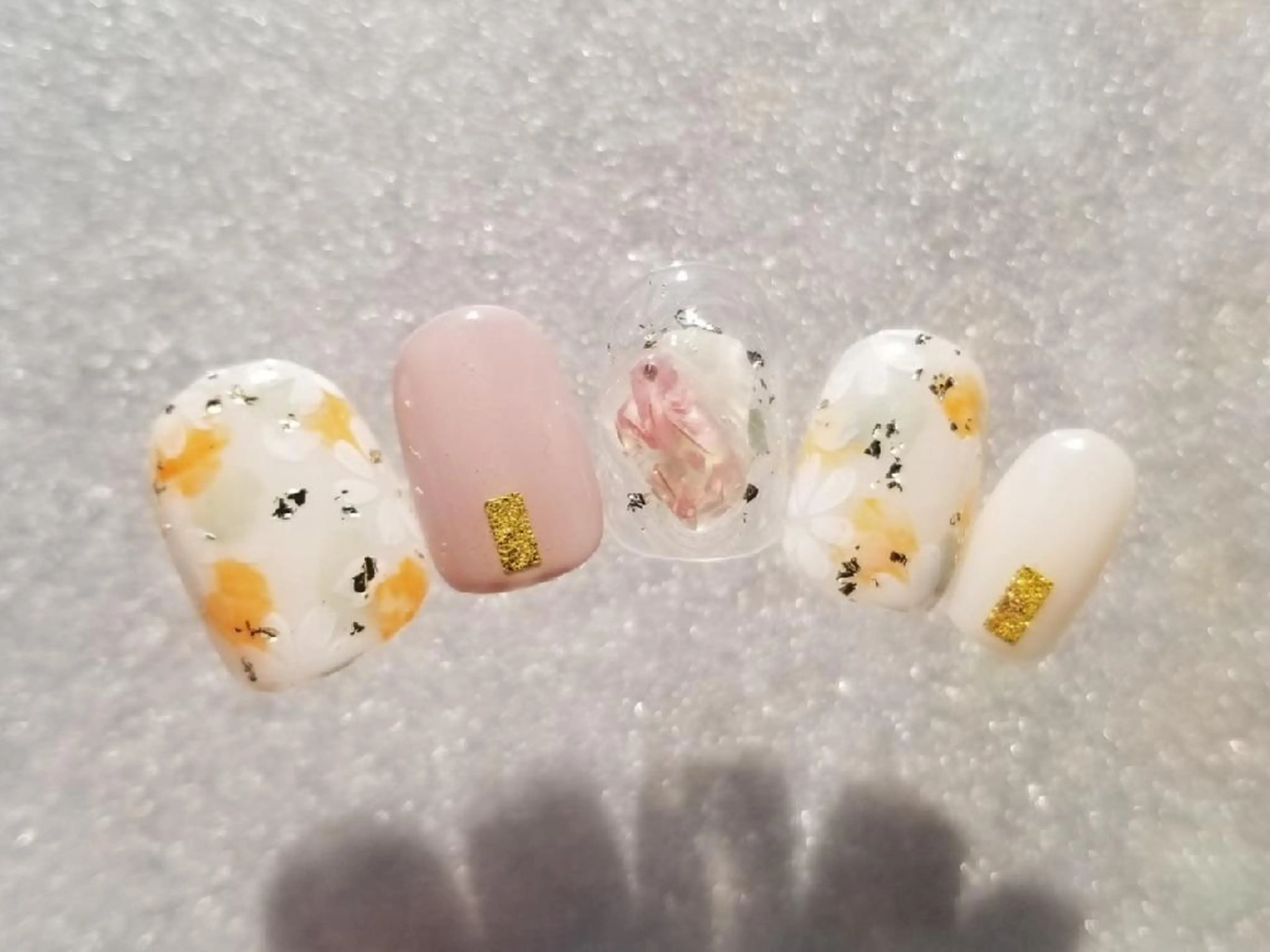 ショート ネイル アートネイル フラワーネイル ジェルネイル ニュアンスネイル オフィスネイル 吉祥寺🌟 ネイルフロンティアのネイルデザイン