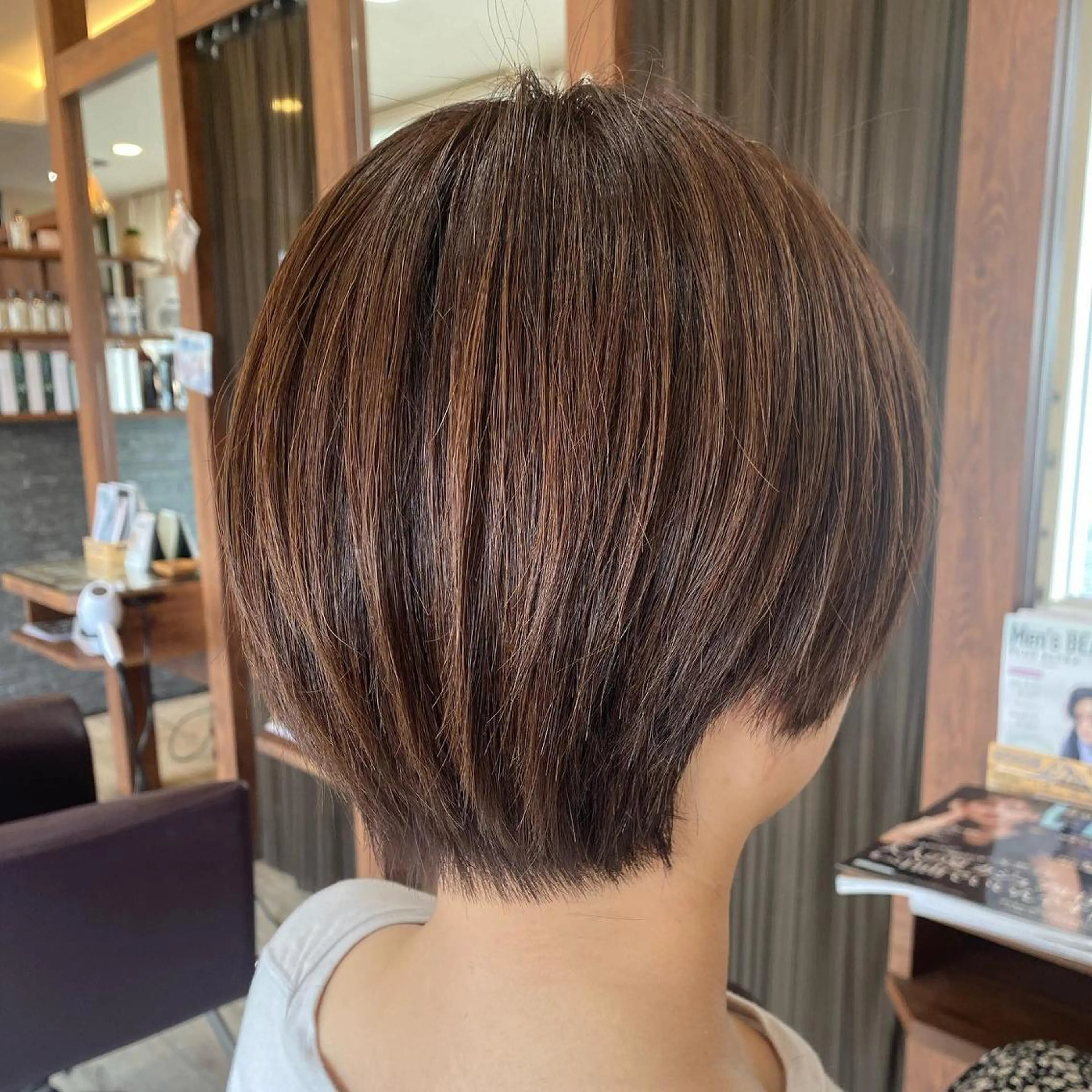 セミロング 加藤 実穂のヘアスタイル