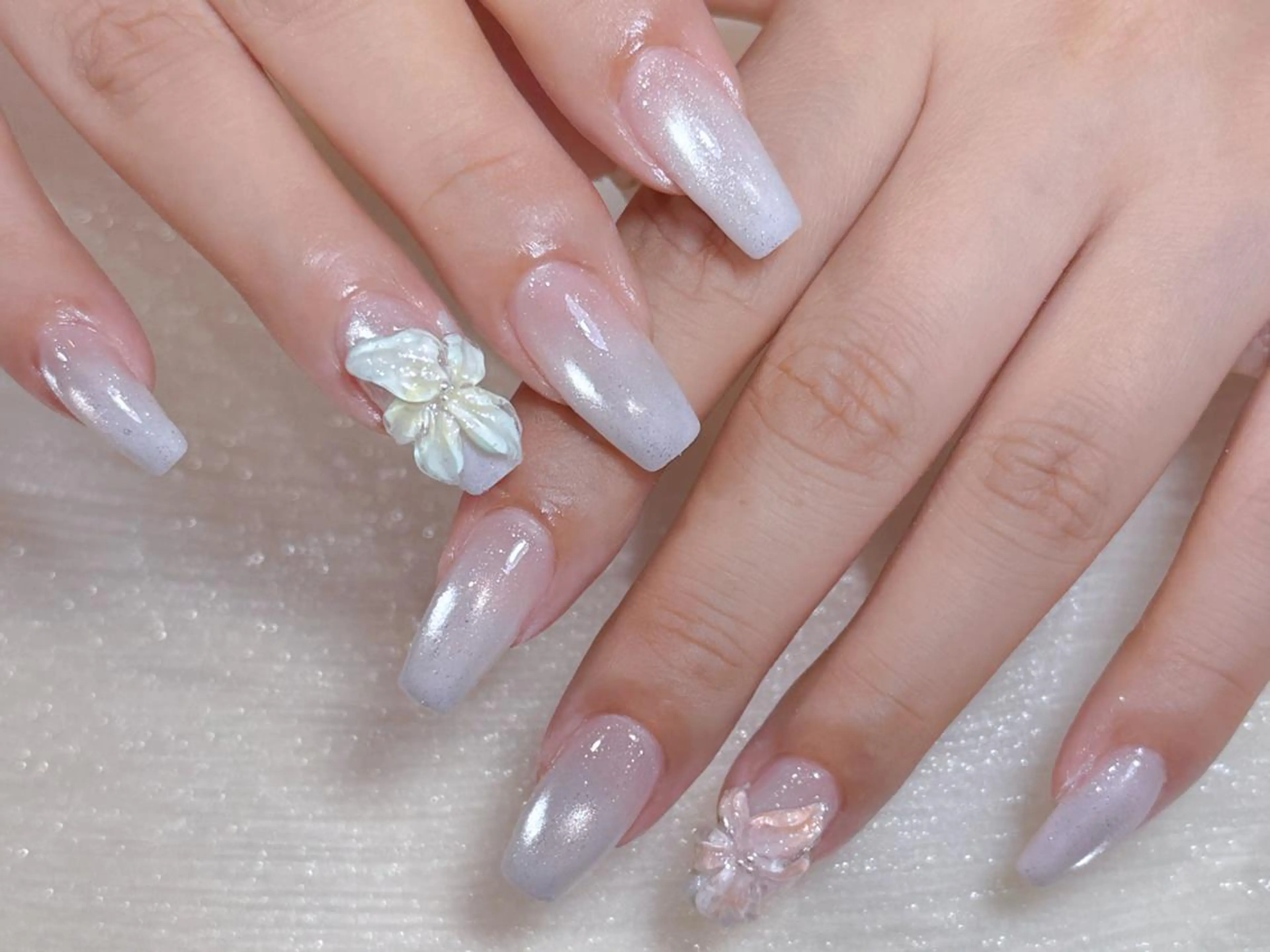 ネイル アートネイル オーロラネイル ガーリー キラキラネイル マグネットネイル ハンドネイル ハンドケア Plenty AYU💜のネイルデザイン