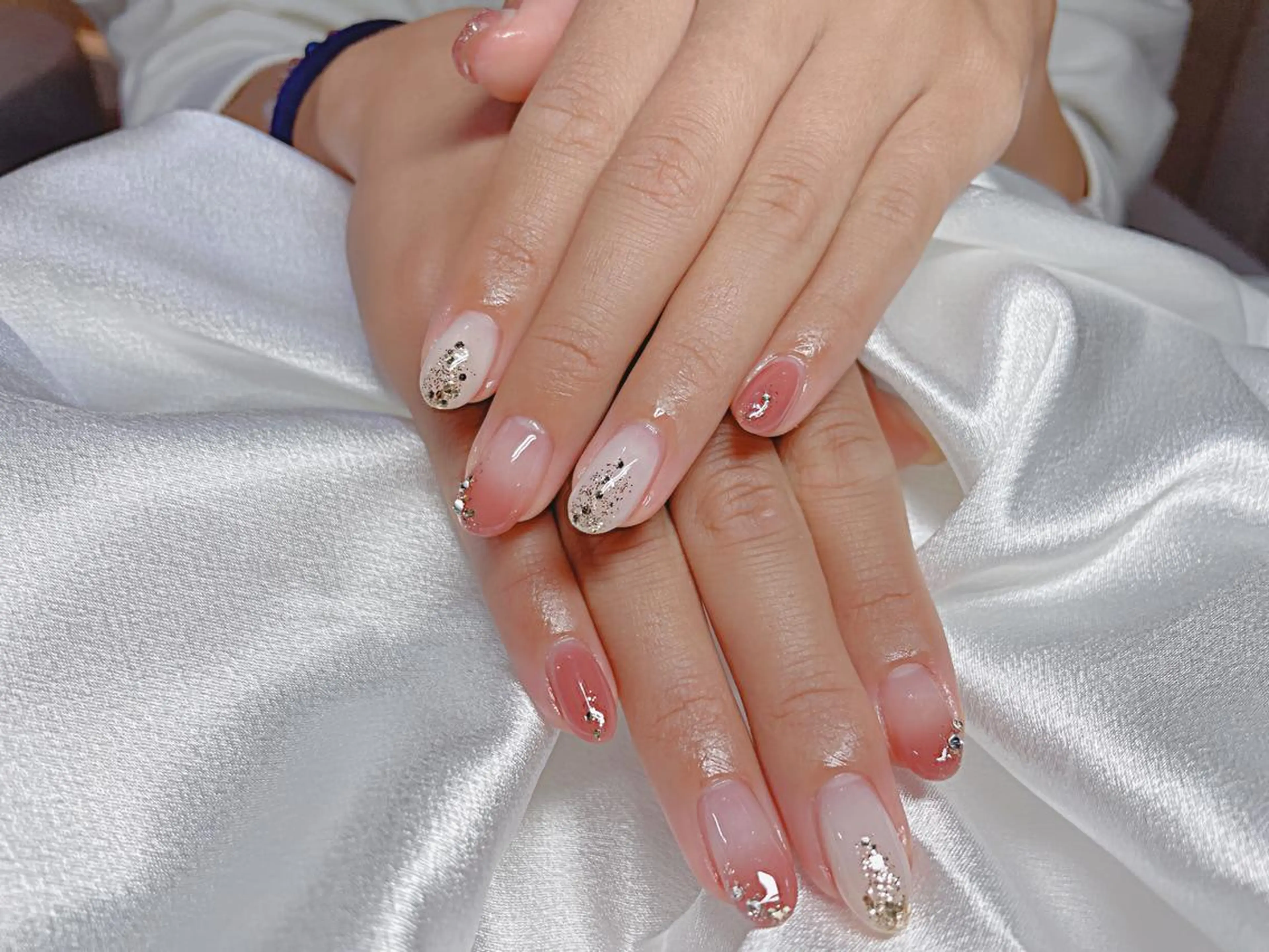 ネイル アイブロウ 眉カラー 眉毛ワックス脱毛 クリアネイル 長さ出し フットネイル 大塚眉毛|ハンドケア |肌管理の眉毛・アイブロウイメージ