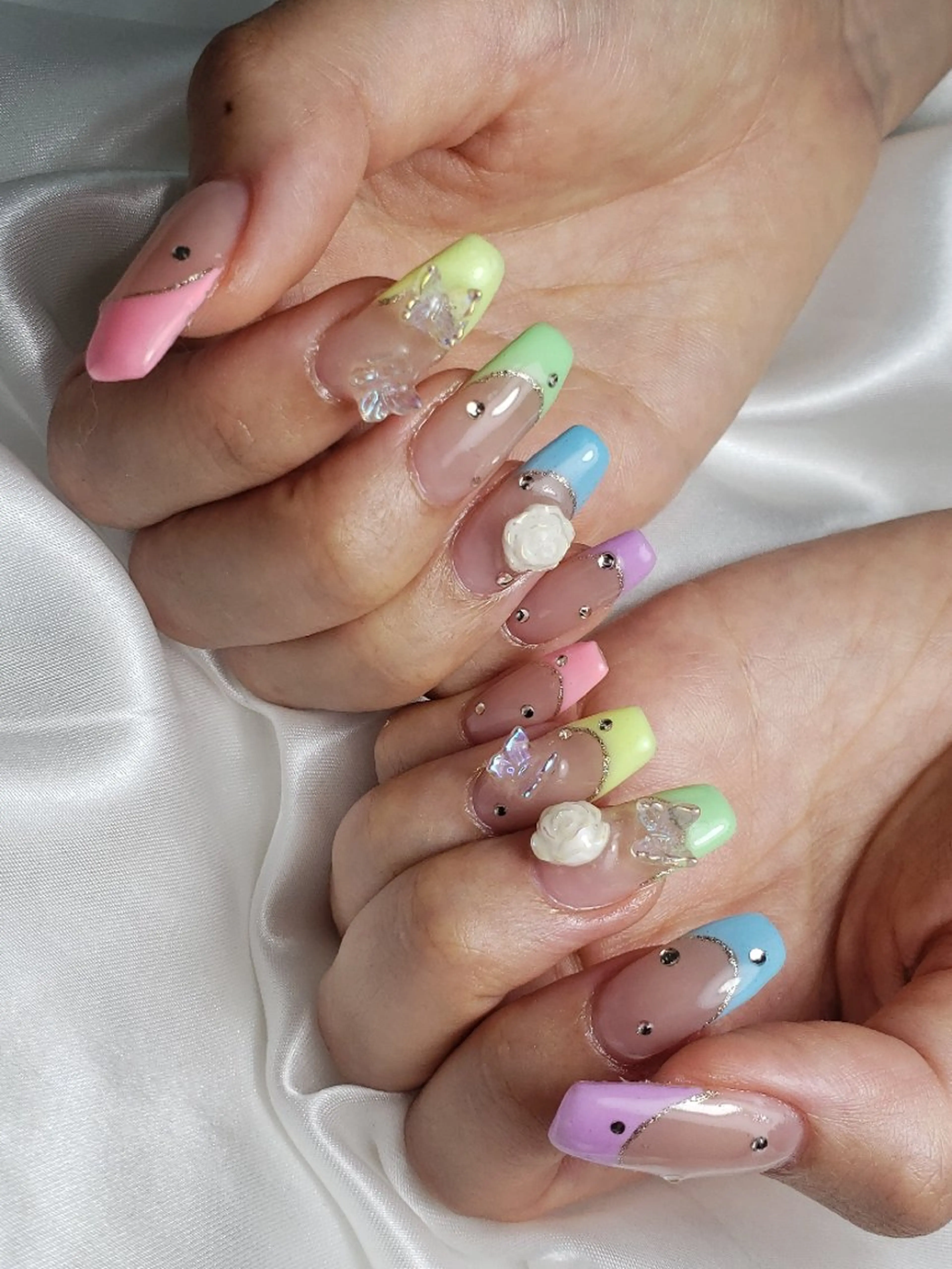 ネイル ビジュード ネイルのネイルデザイン