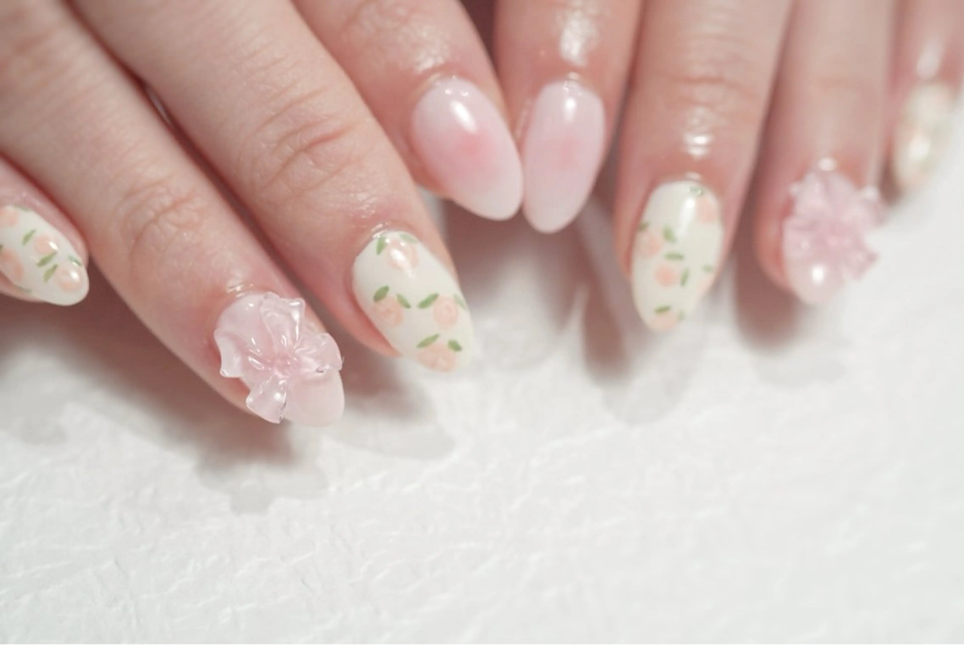 ミディアム ハンドネイル Re nail所属・Re nailのネイルデザイン