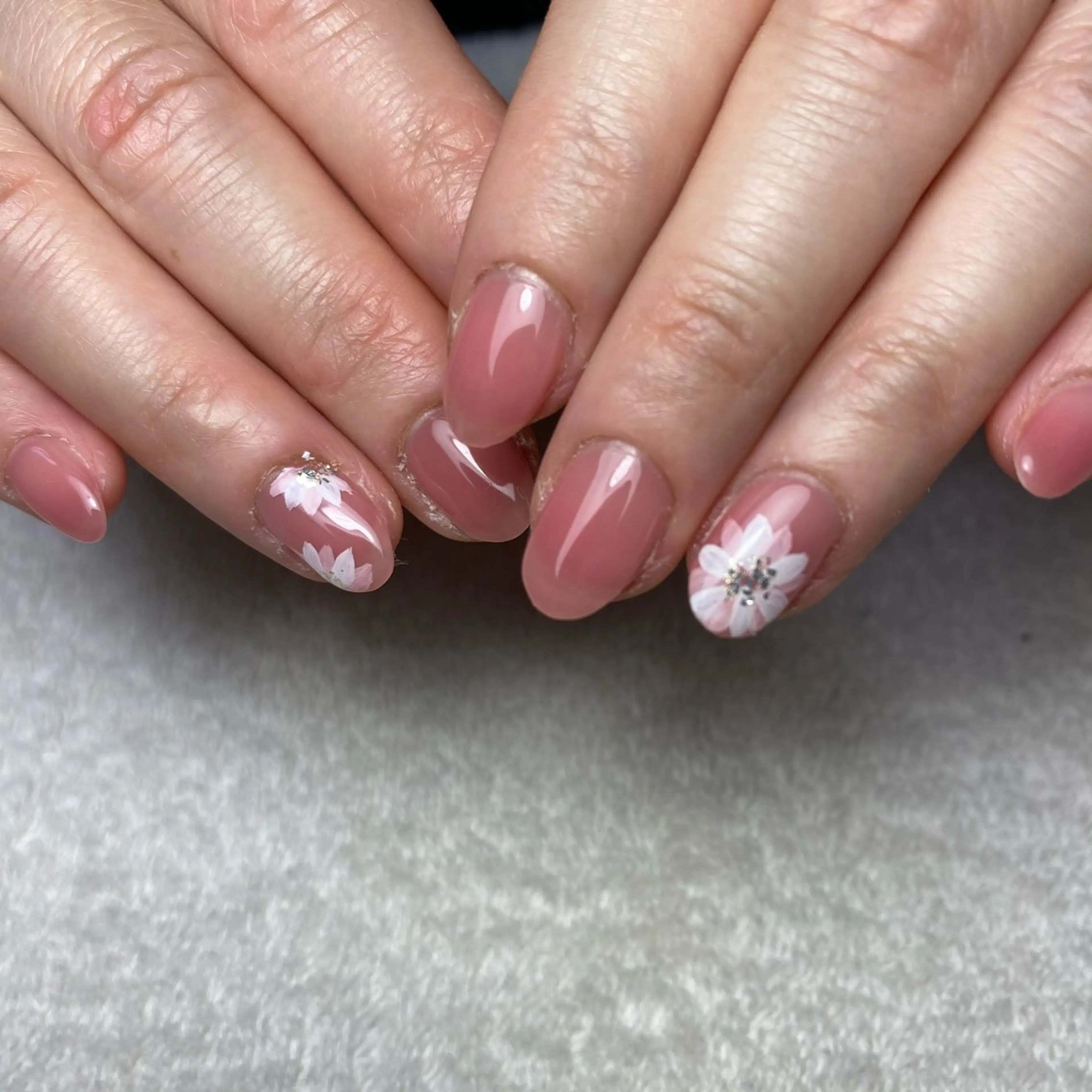 ネイル フラワーネイル 春ネイル ハンドネイル COCO+所属・COCO +のエステ・リラクイメージ