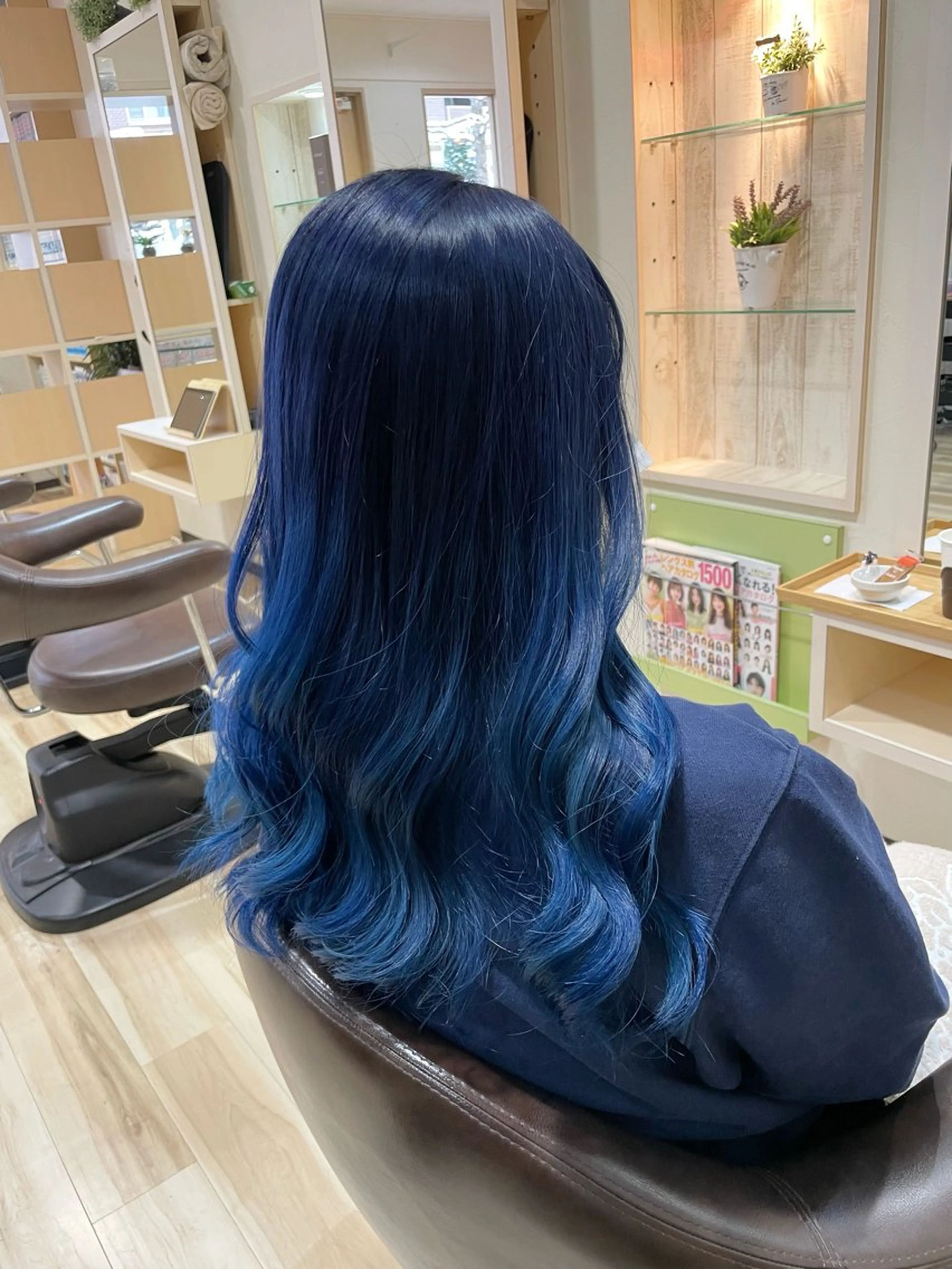 ロング カラー ブリーチ ブルーカラー デザインカラー 🌈派手髪ハイトーン 🌈鈴木亮太🌈のヘアスタイル