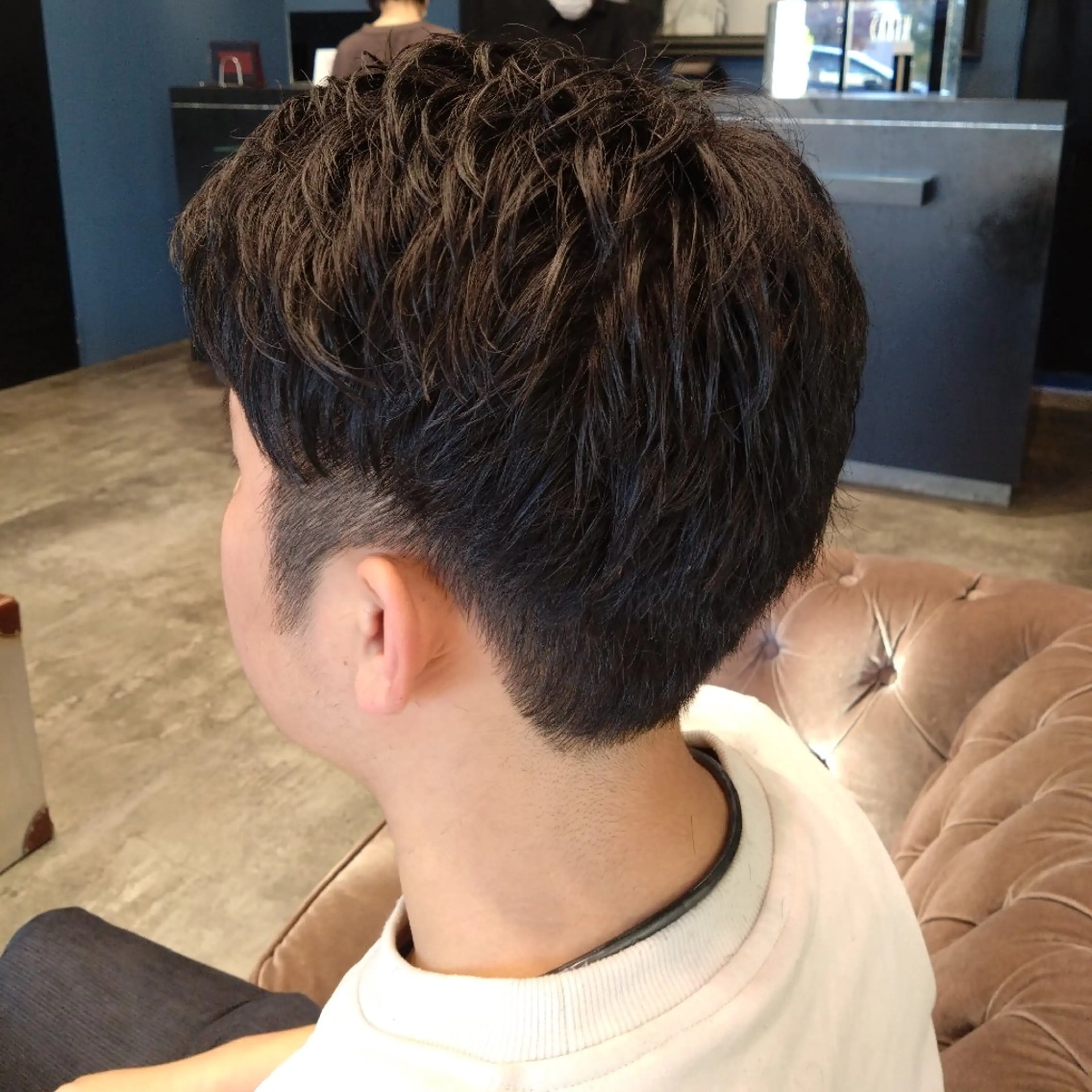 ショート メンズ 刈り上げ ショートヘア 婦中／メンズ/パーマ カラー/縮毛/波巻きのヘアスタイル