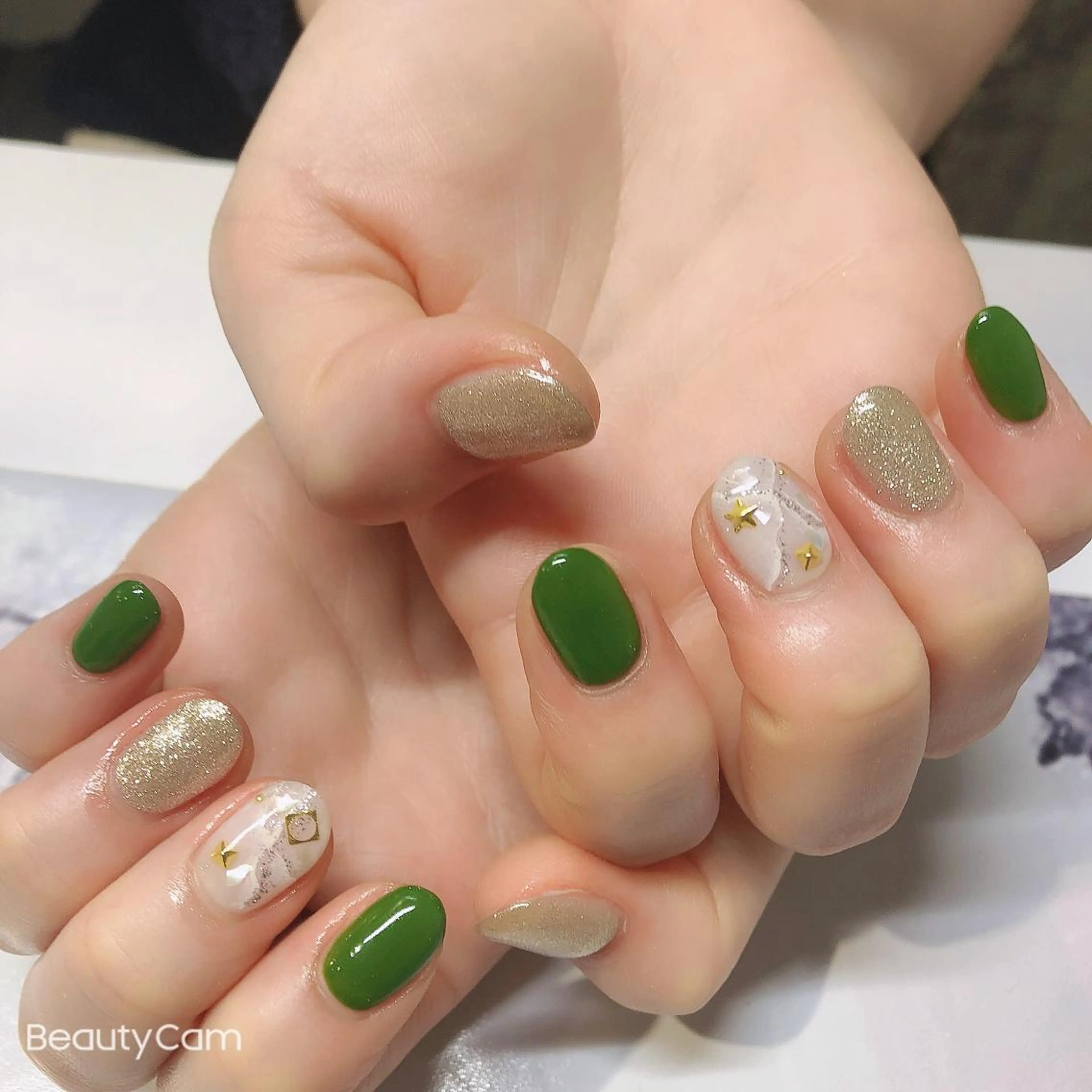 ネイル Guarendo錦糸町店所属・ガレンドウ 白澤 愛子のネイルデザイン