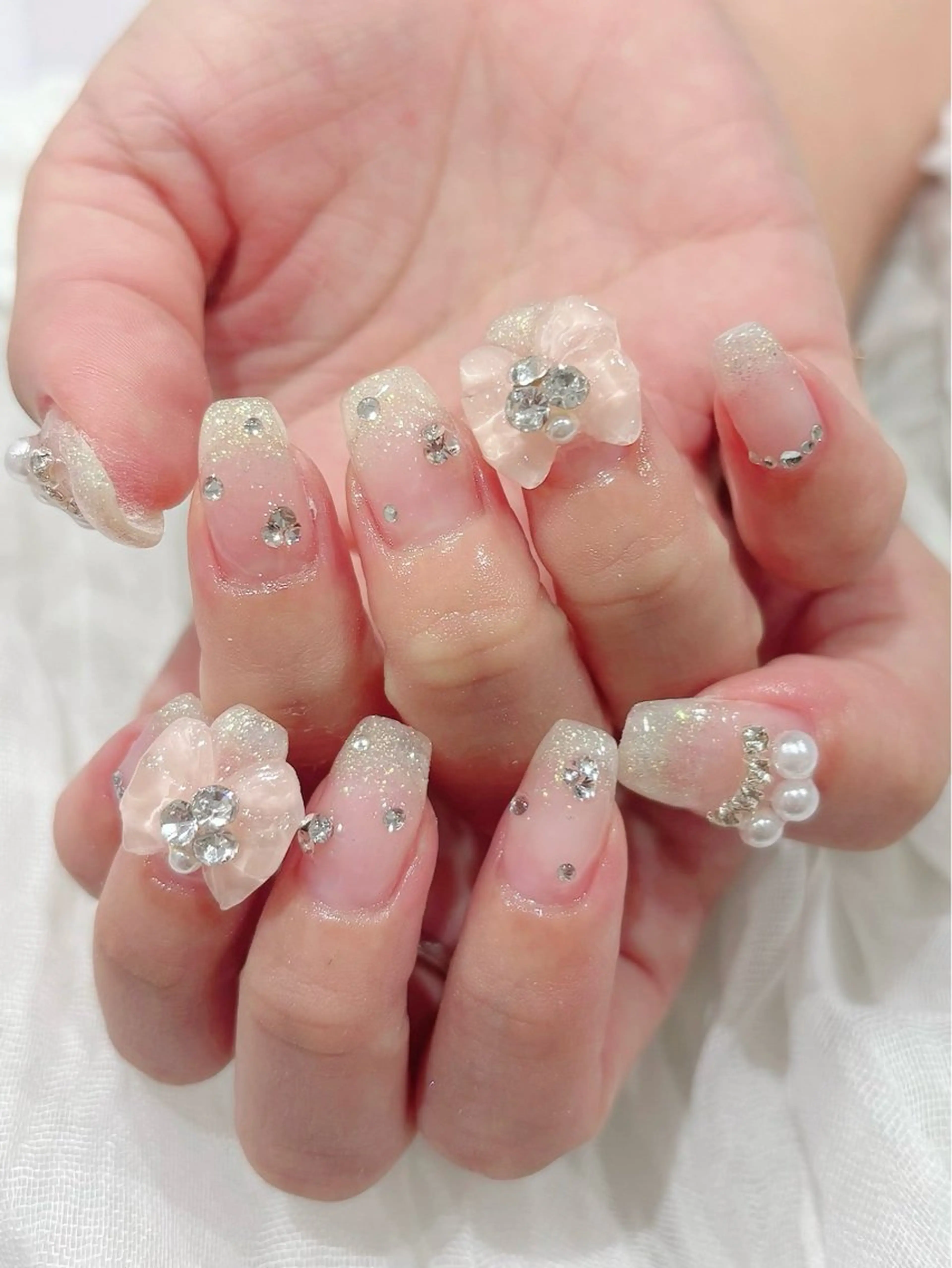 ネイル Zir nail 津田沼店所属・☁️ ゆい 🧸💛のネイルデザイン