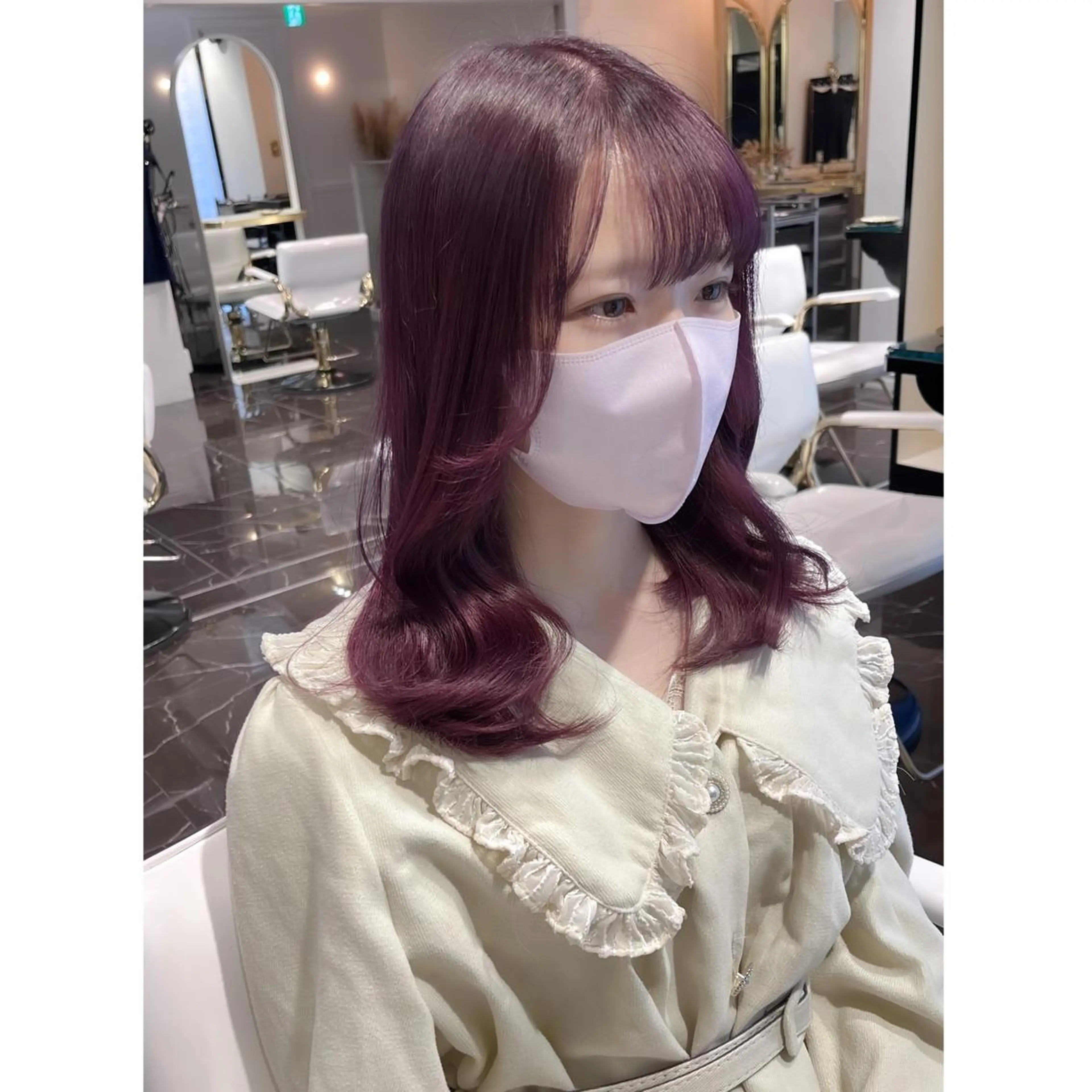 セミロング カラー ブリーチ ヘアカラー LOTTA CUCCI所属・miyu /トレンド カラー×艶髪のヘアスタイル