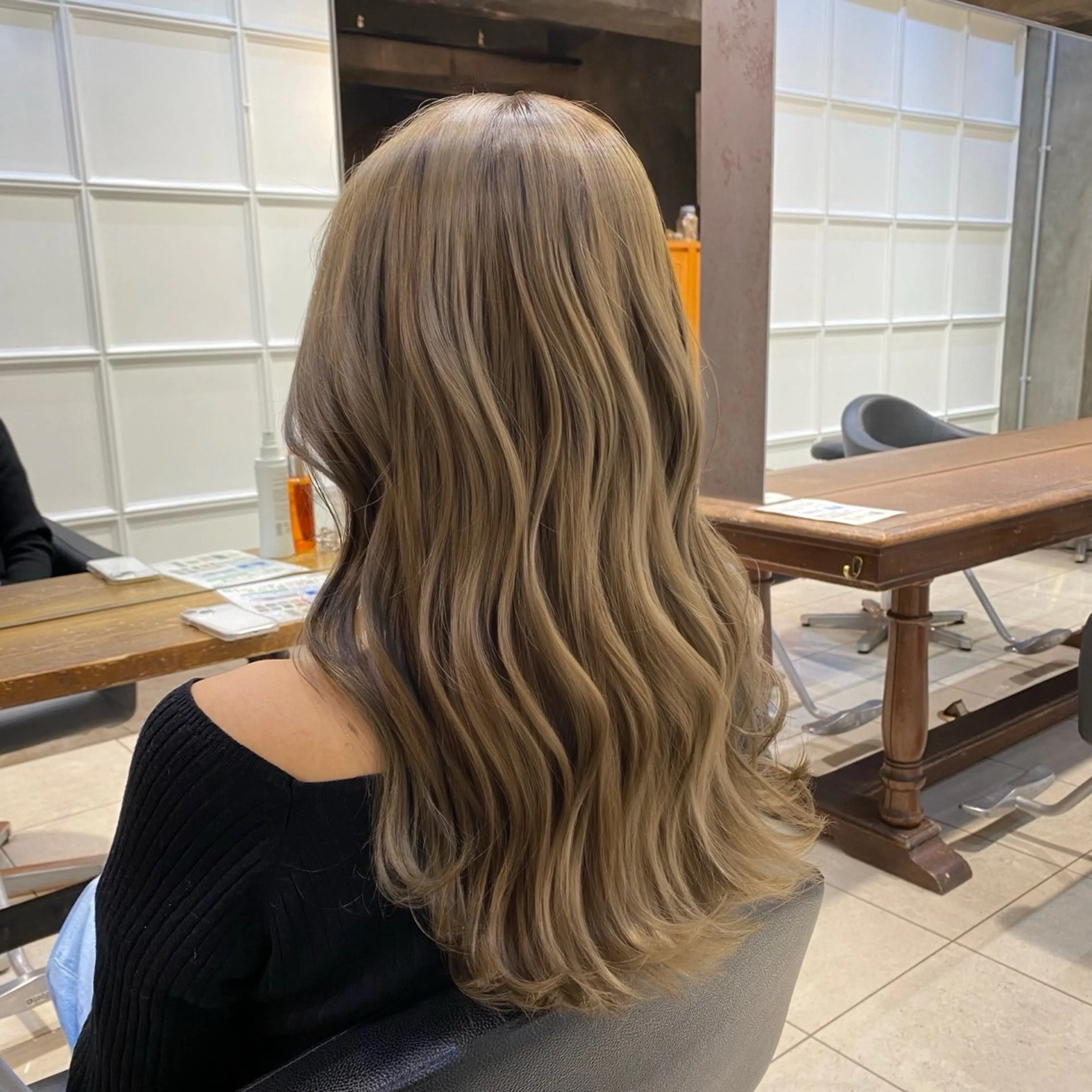 ロング カラー ブリーチ ブロンド ダブルカラー ブリーチなしカラー カット ヘアカラー Ms.CHARM所属・透明感カラー🌿 グレージュ🐺陽介のヘアスタイル