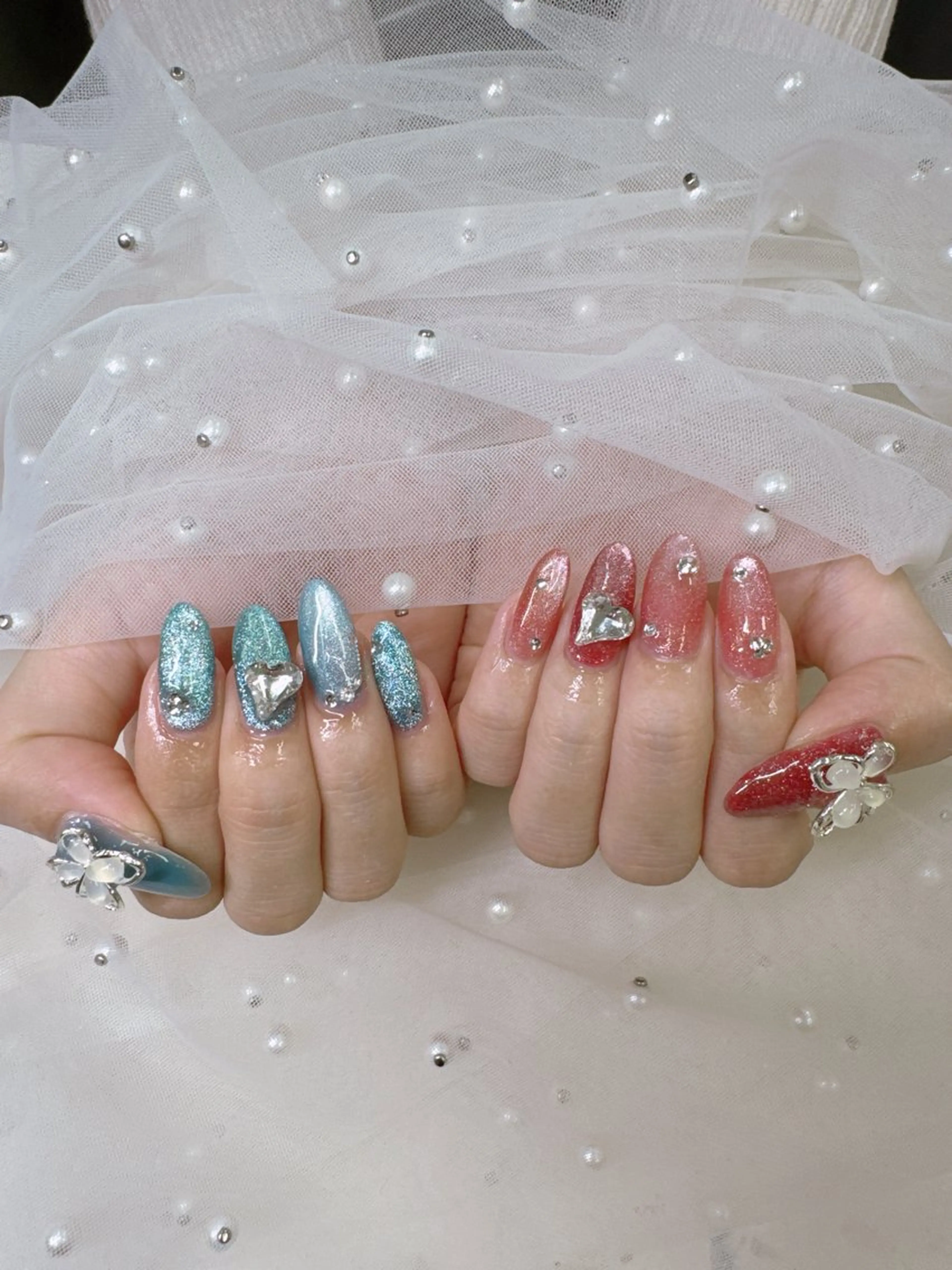 ネイル 成人式 フレンチネイル ジェルネイル ガラスフレンチ キラキラネイル ハンドネイル クイーンズネイル銀座所属・Queeens nailのネイルデザイン