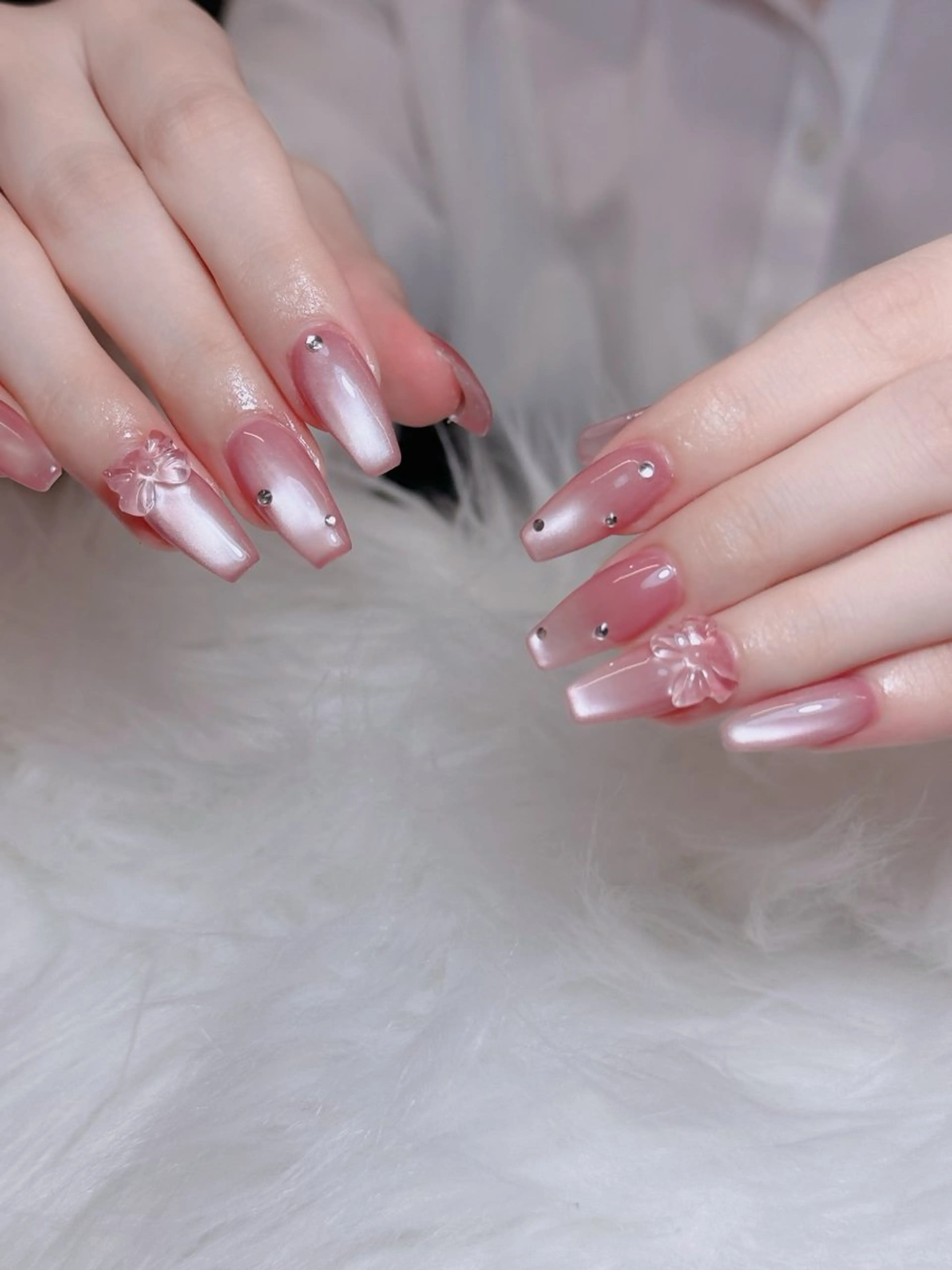 ネイル オーロラネイル チークネイル フットネイル フレンチネイル 韓国ネイル ハンドネイル Lumi Nailのネイルデザイン