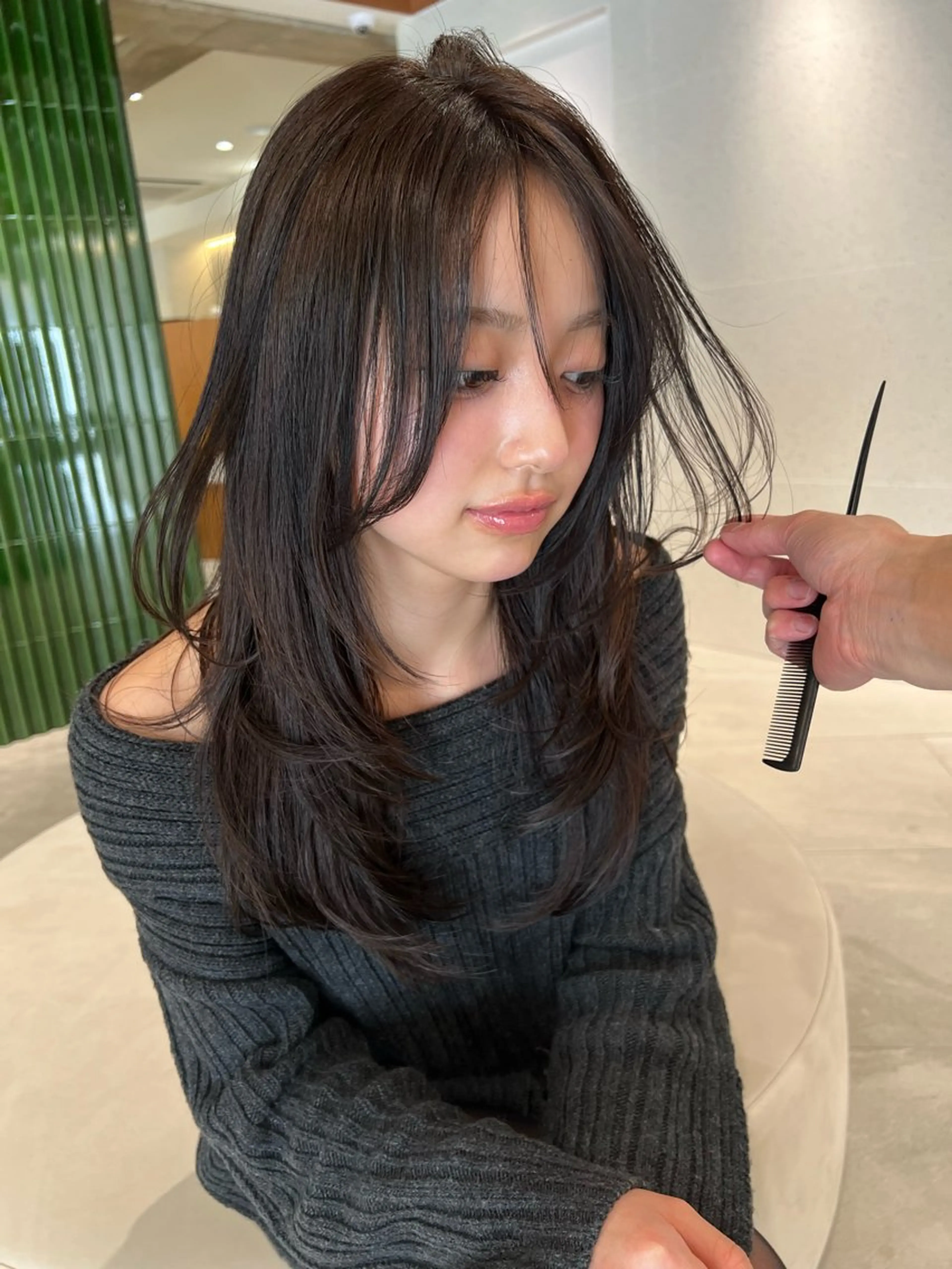 ミディアム ヘアカラー トリートメント 梅田/レイヤーカット /ミルクティーカラーのヘアスタイル