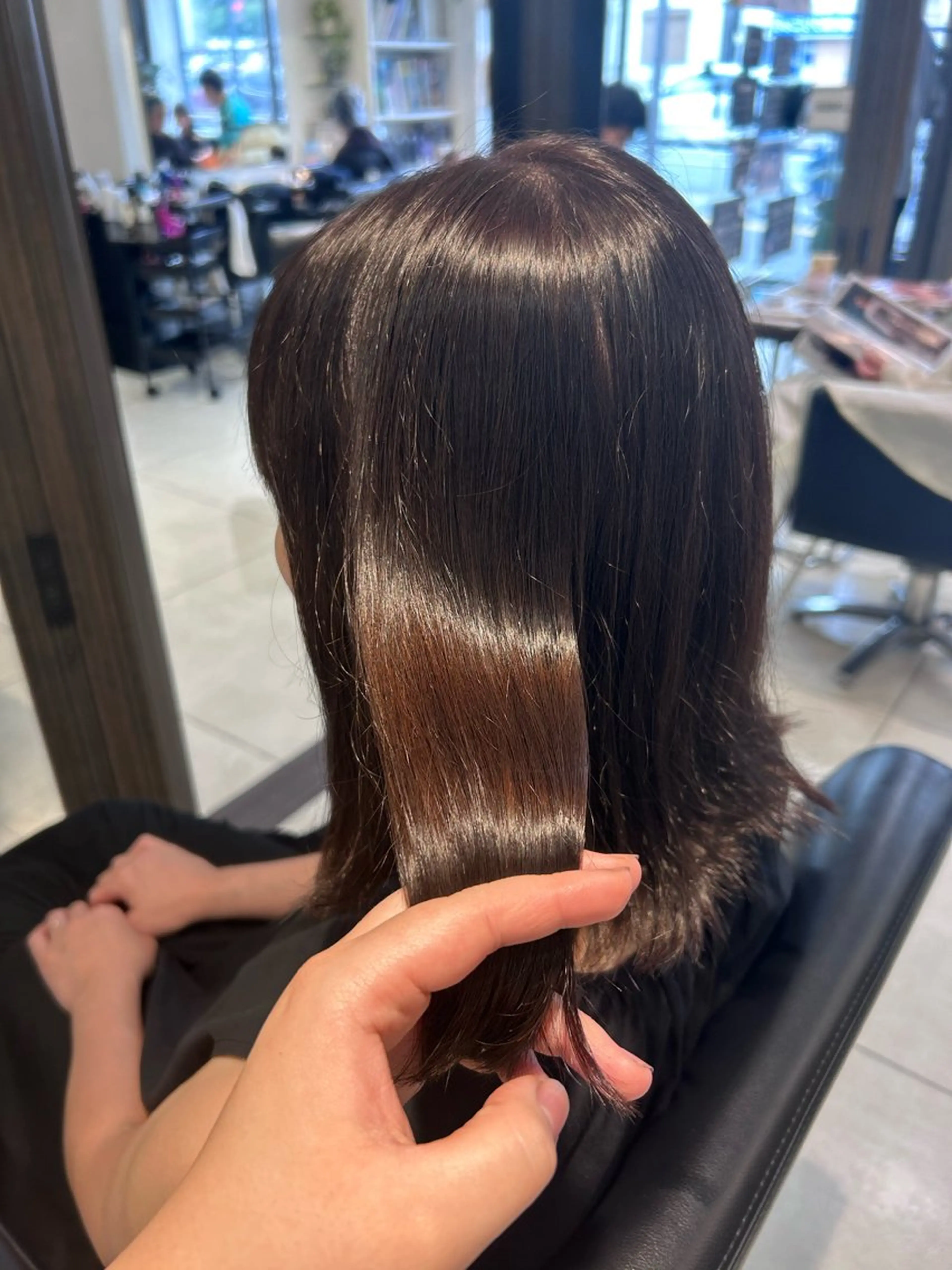 ミディアム カラー 透明感カラー 板橋　島村美咲のヘアスタイル