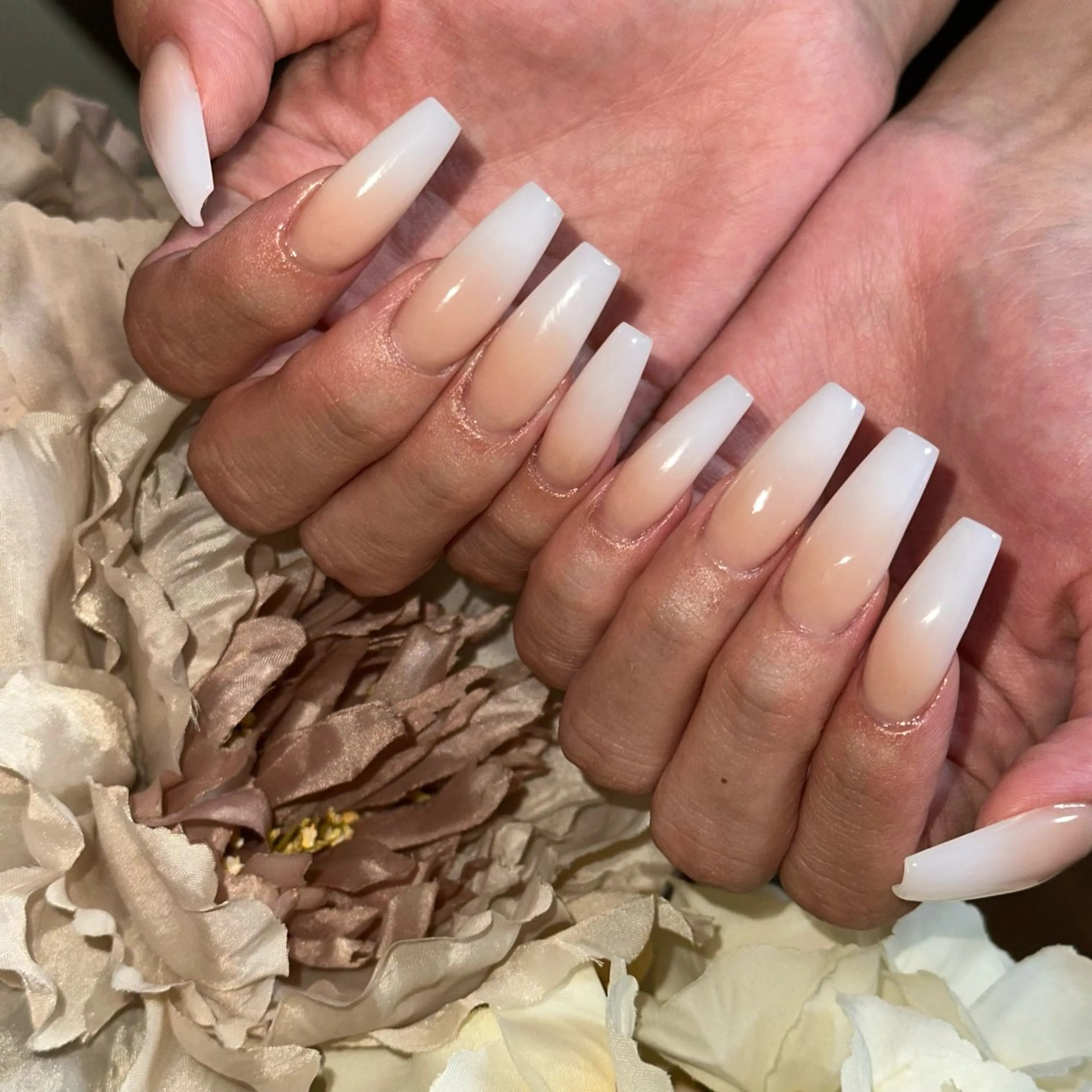 セミロング BeautySalonKREI所属・KREI NORIKAのネイルデザイン