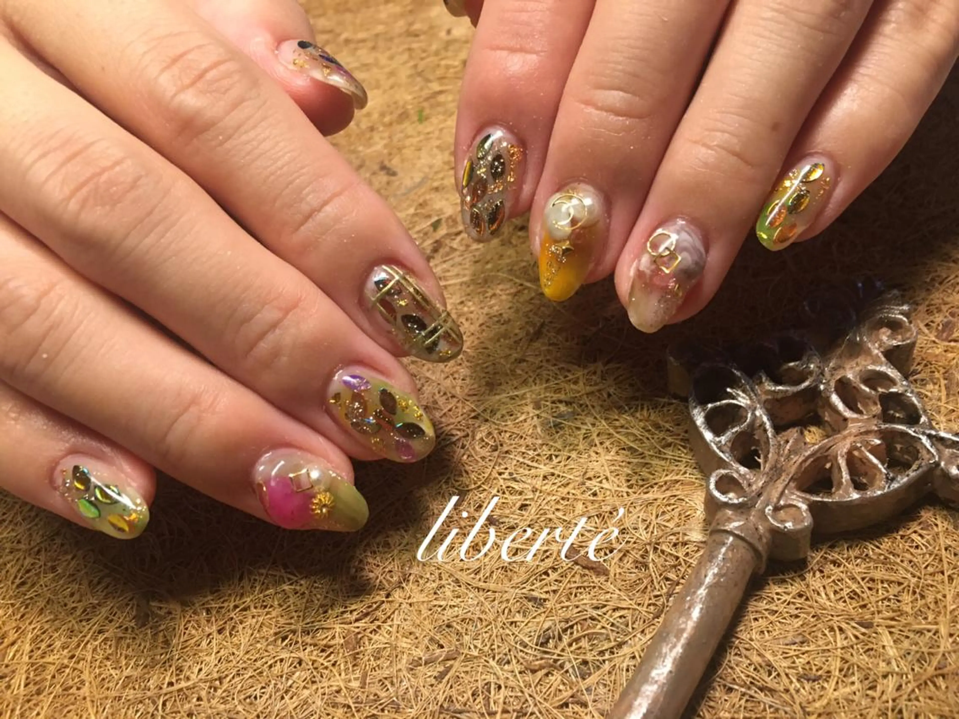 ネイル liberté (リベルテ)のネイルデザイン