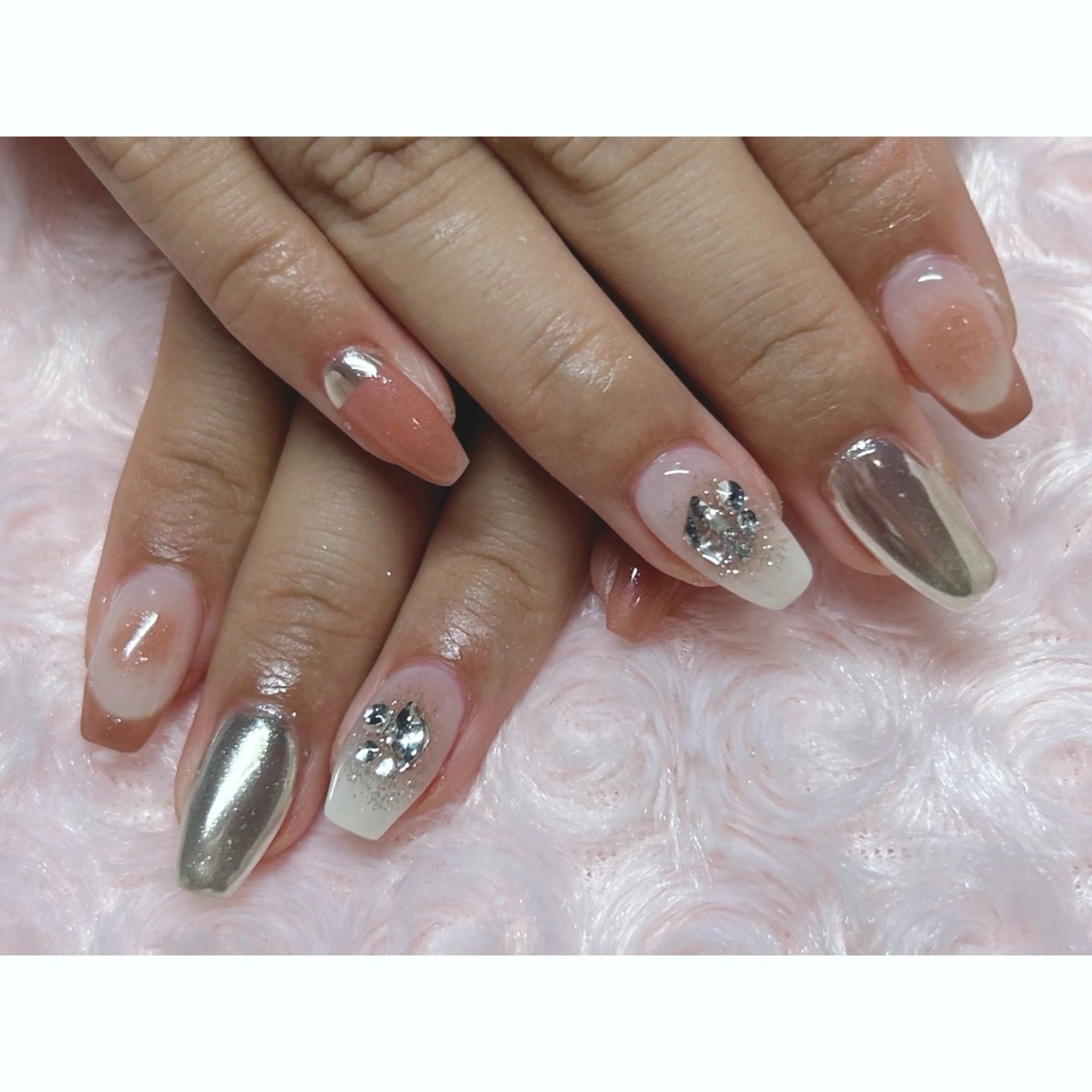 ネイル ハンドネイル 横浜駅東口 🐬🫧 ｵｰﾀのネイルデザイン