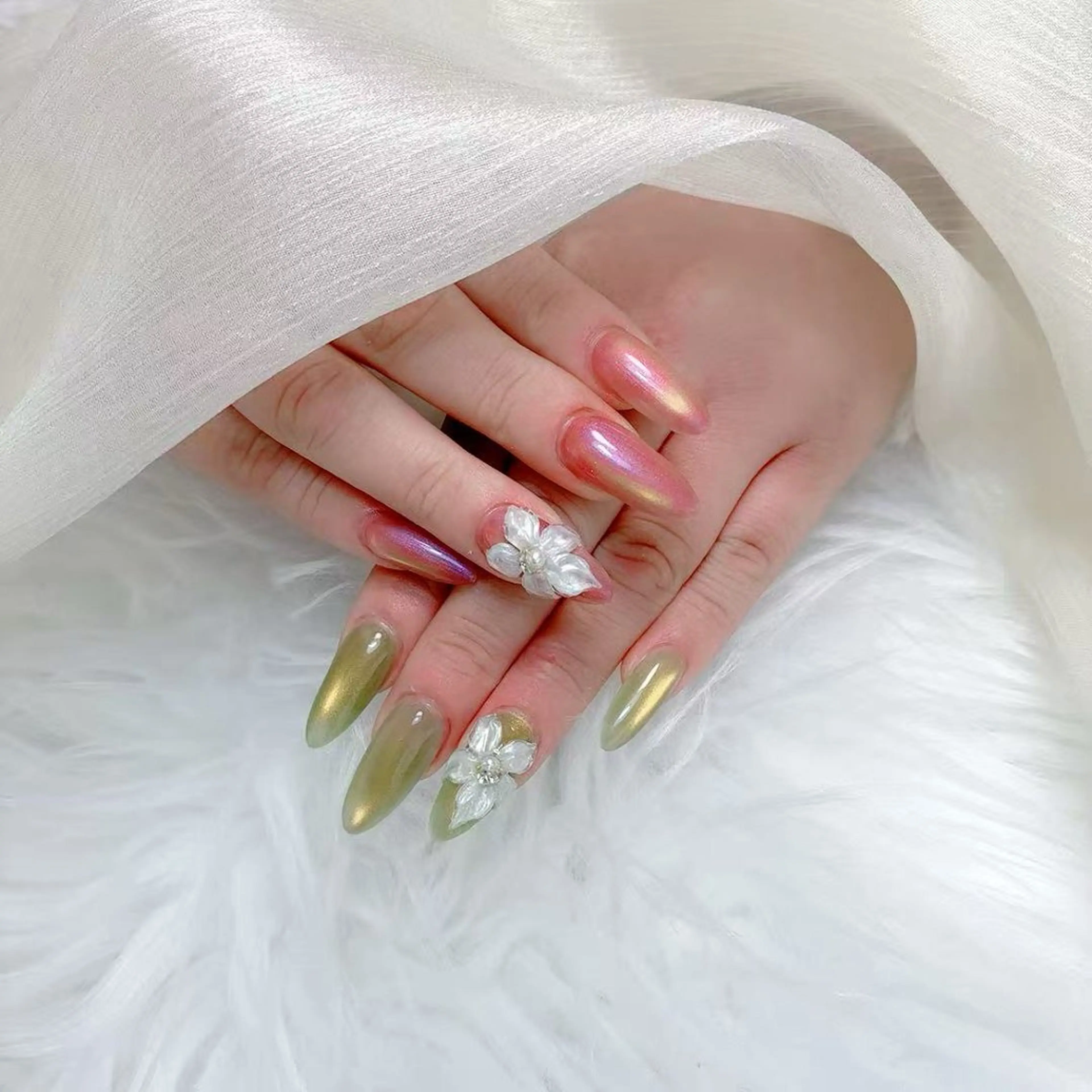 ネイル アニマル柄 チークネイル 成人式 フラッシュネイル フットネイル ハンドネイル B·U Nail大宮 長さだし専門店のネイルデザイン