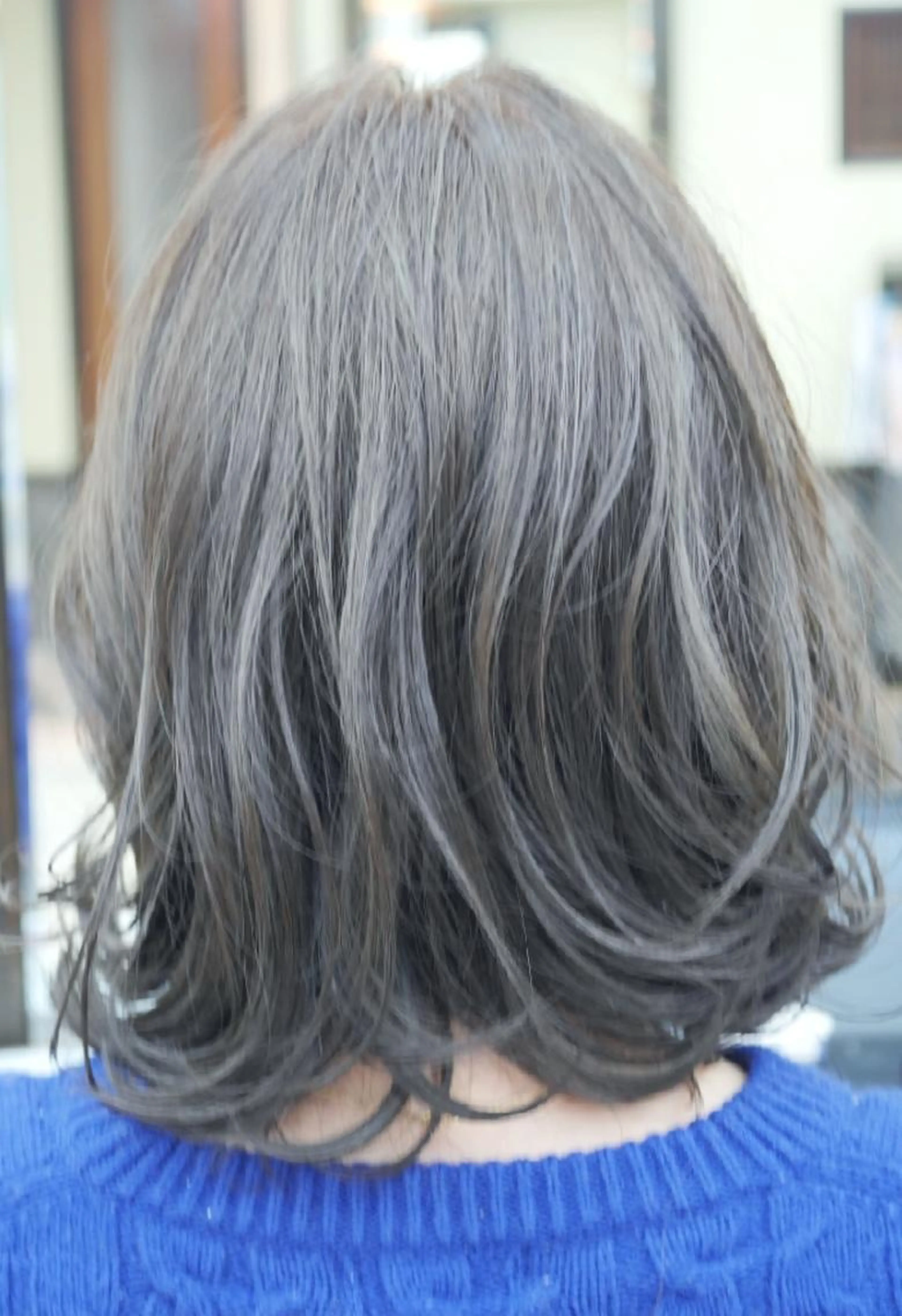 【期間限定】白髪ボカシカラー＋艶トリートメントの写真