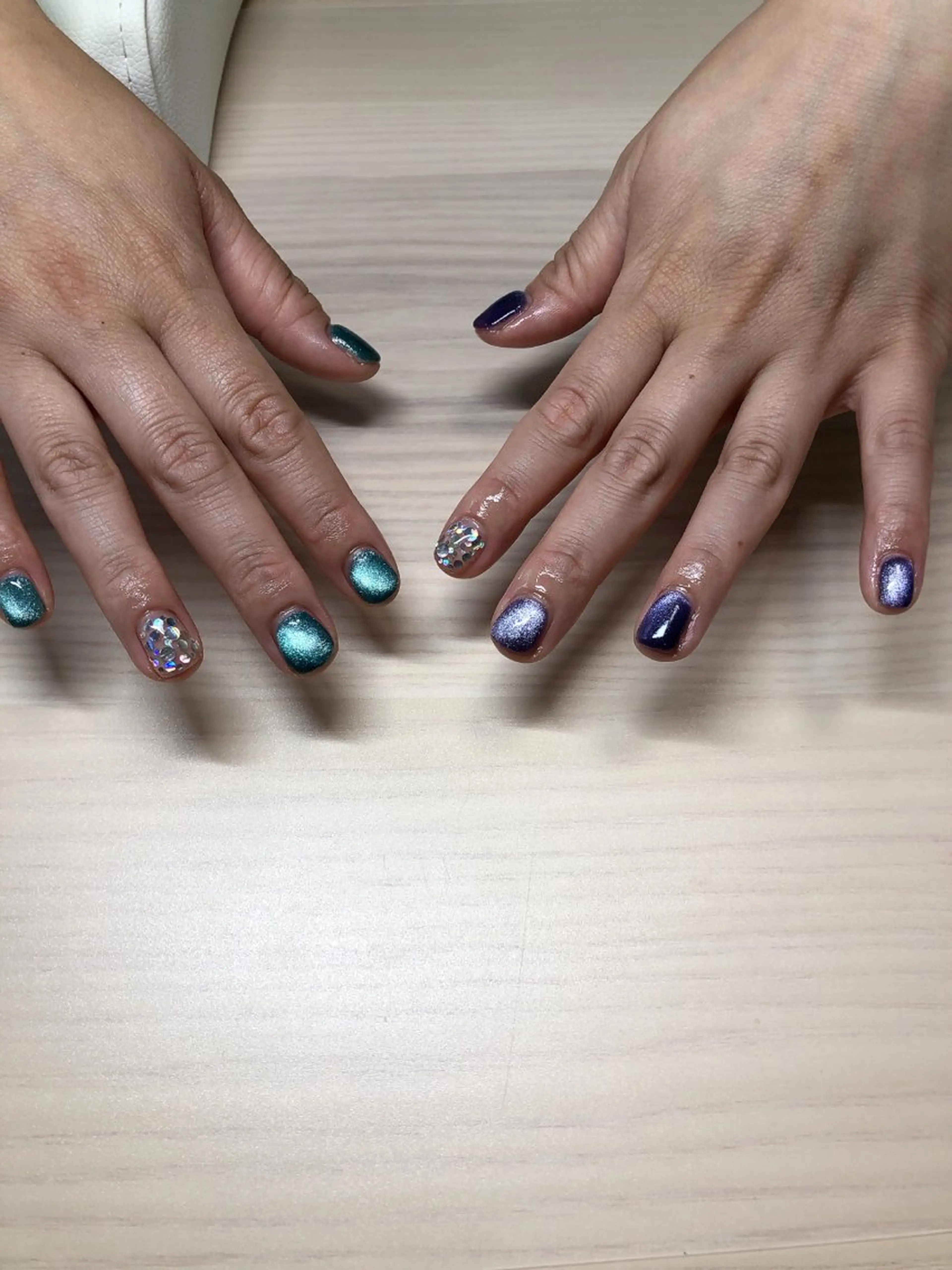 ネイル ホログラムネイル マグネットネイル デ・アイム「nail salon MIMIPARUN」所属・ナリス化粧品 MIMIPARUNのネイルデザイン