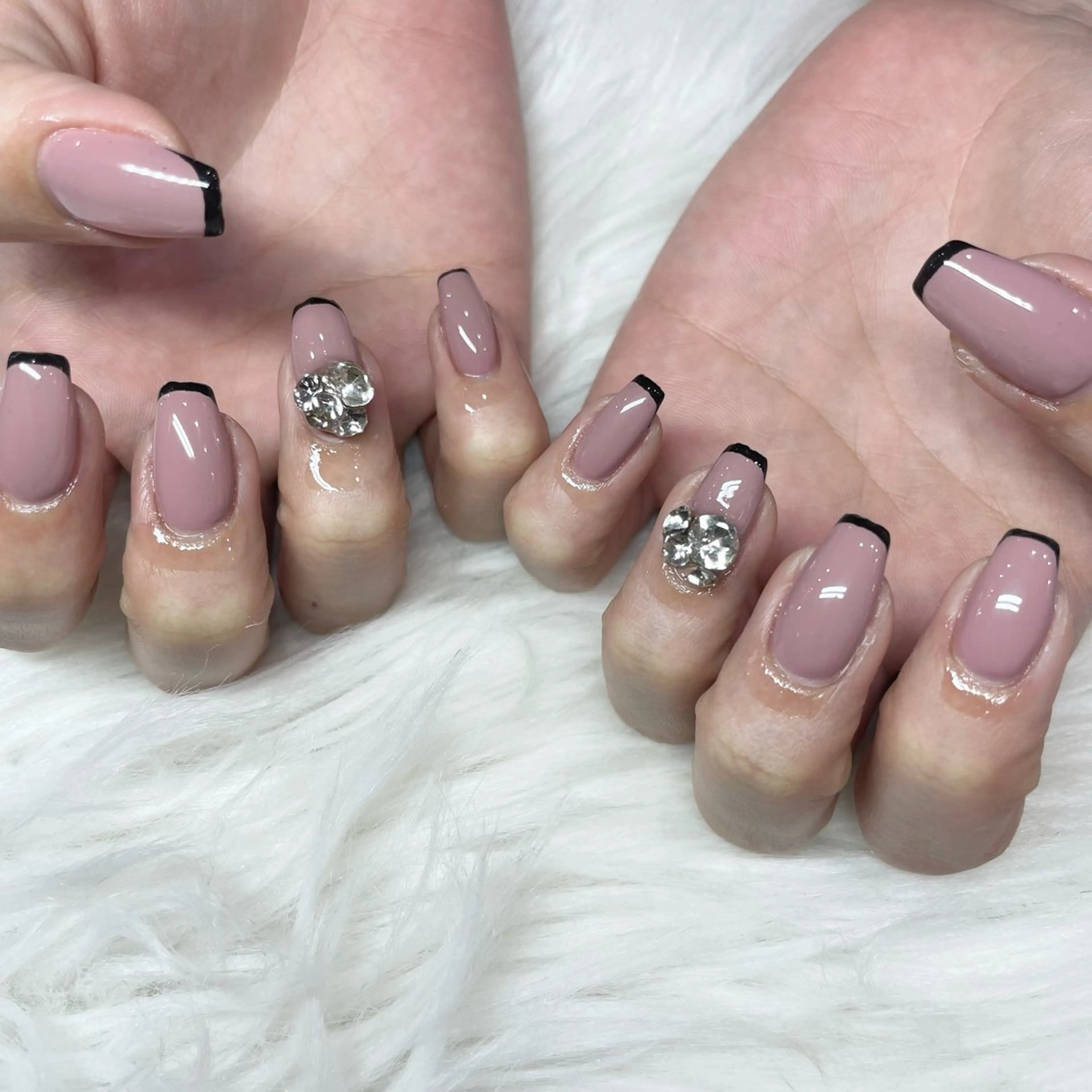 ミディアム ハンドネイル -Rien- プライベートサロンのネイルデザイン