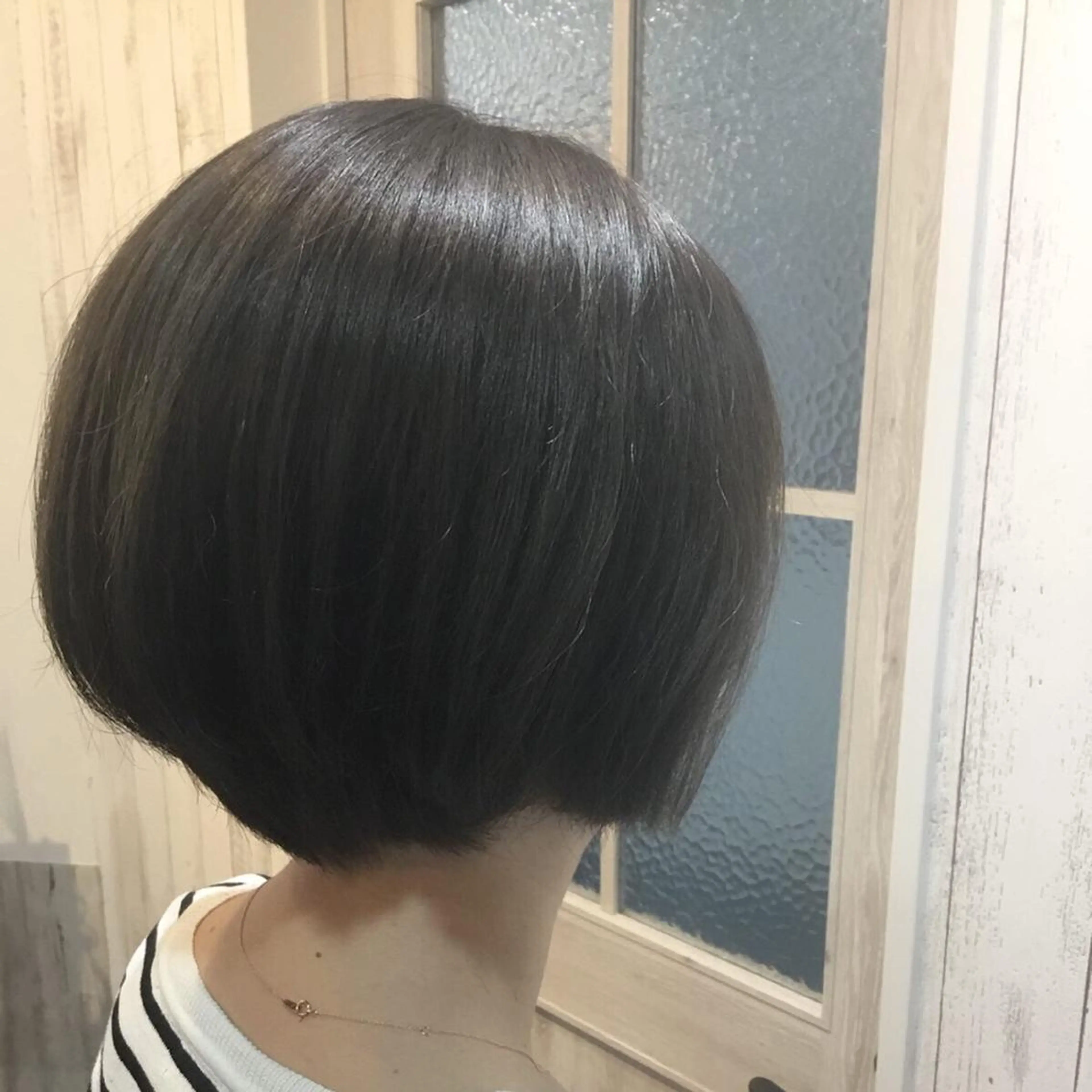 ショート カラー embrace エンブレイスのヘアスタイル
